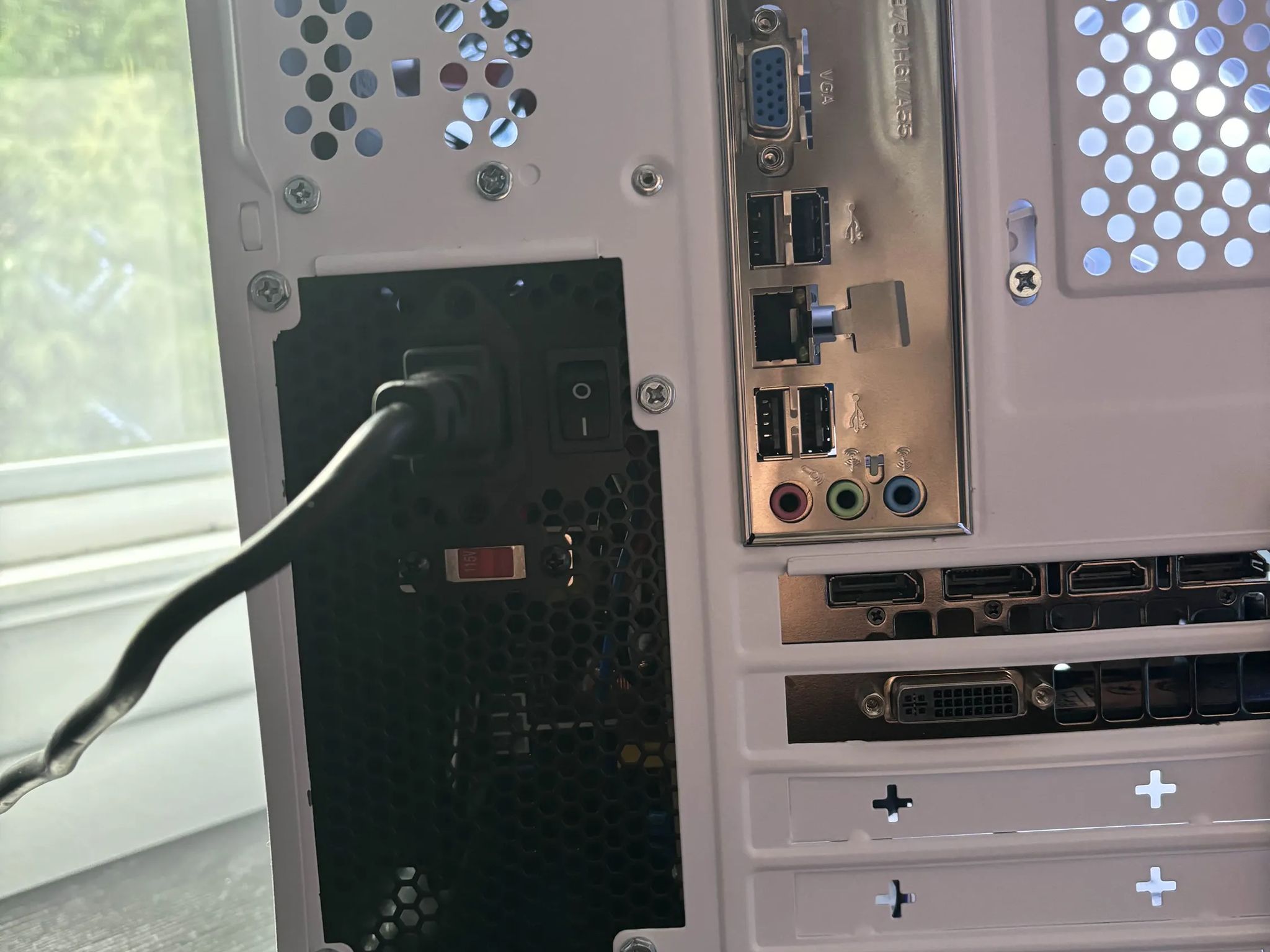 GAMING PC i5 16GB NVIDIA GTX 950 RGB Lighting RGB Fans Computer