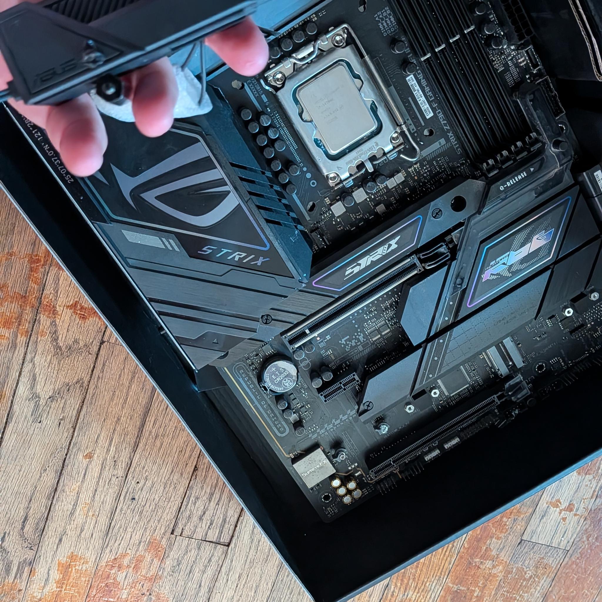 ASUS ROG STRIX X870E-E GAMING WIFI7 R2 With Intel i7 14700k CPU