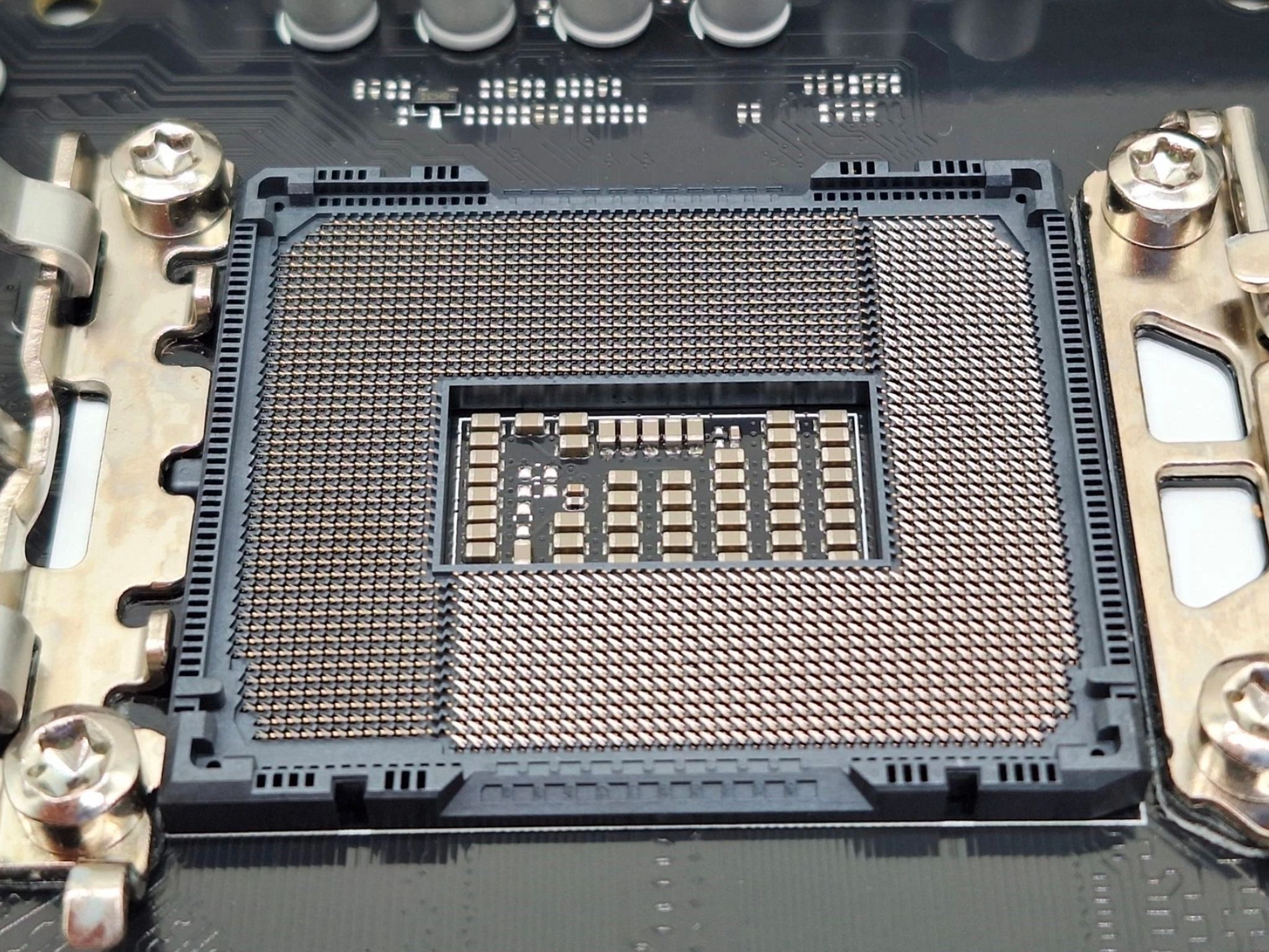 ASUS Z890 P WIFI + CORE ULTRA 270k plus+ 500GB NMVE INTEL SOCKET 1851 DDR5 WIFI 7