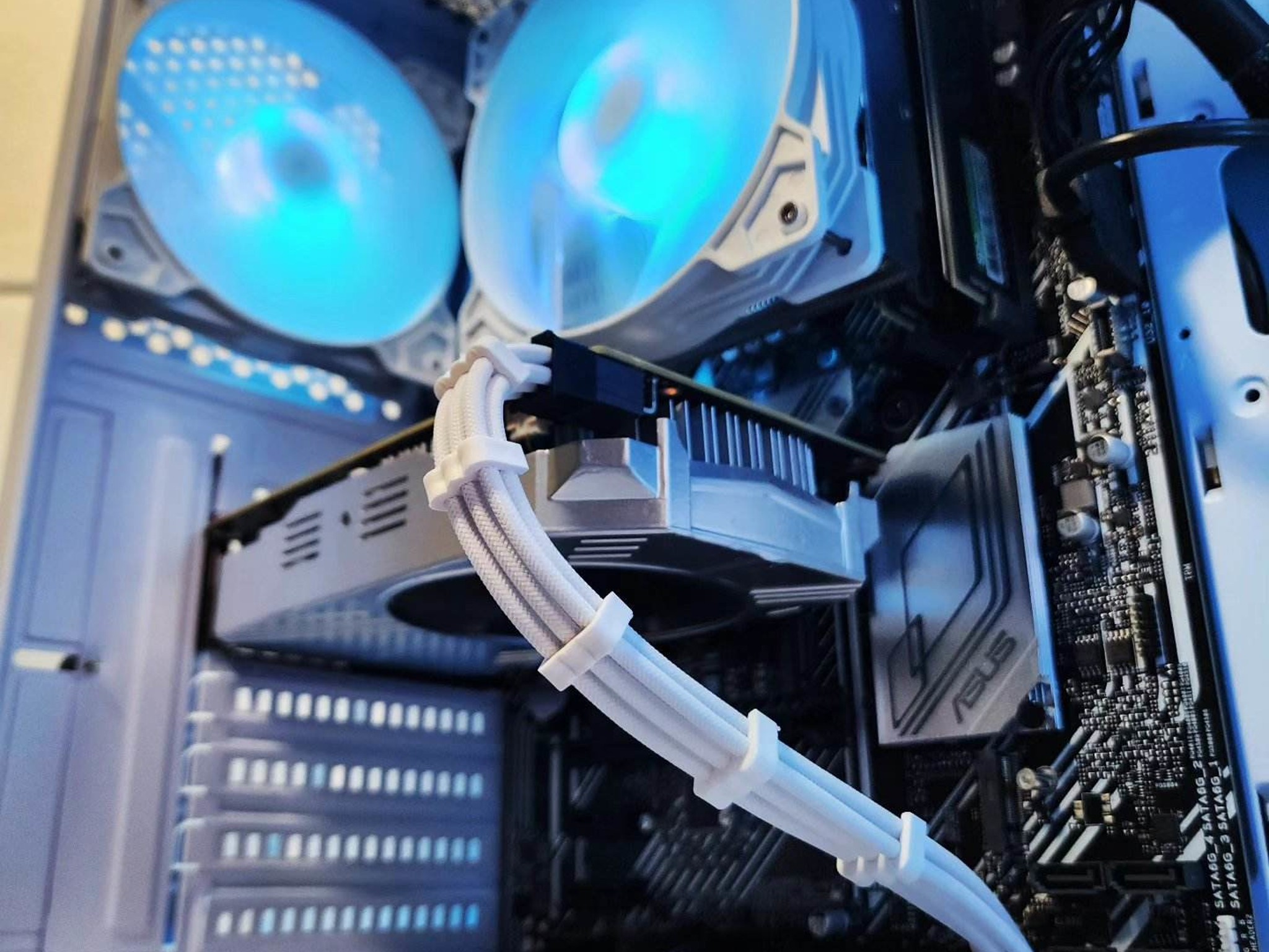💙🤍💙 GTX 1060 6GB // Intel Core i3 10105F // Silicon Power 16GB 3200MHz