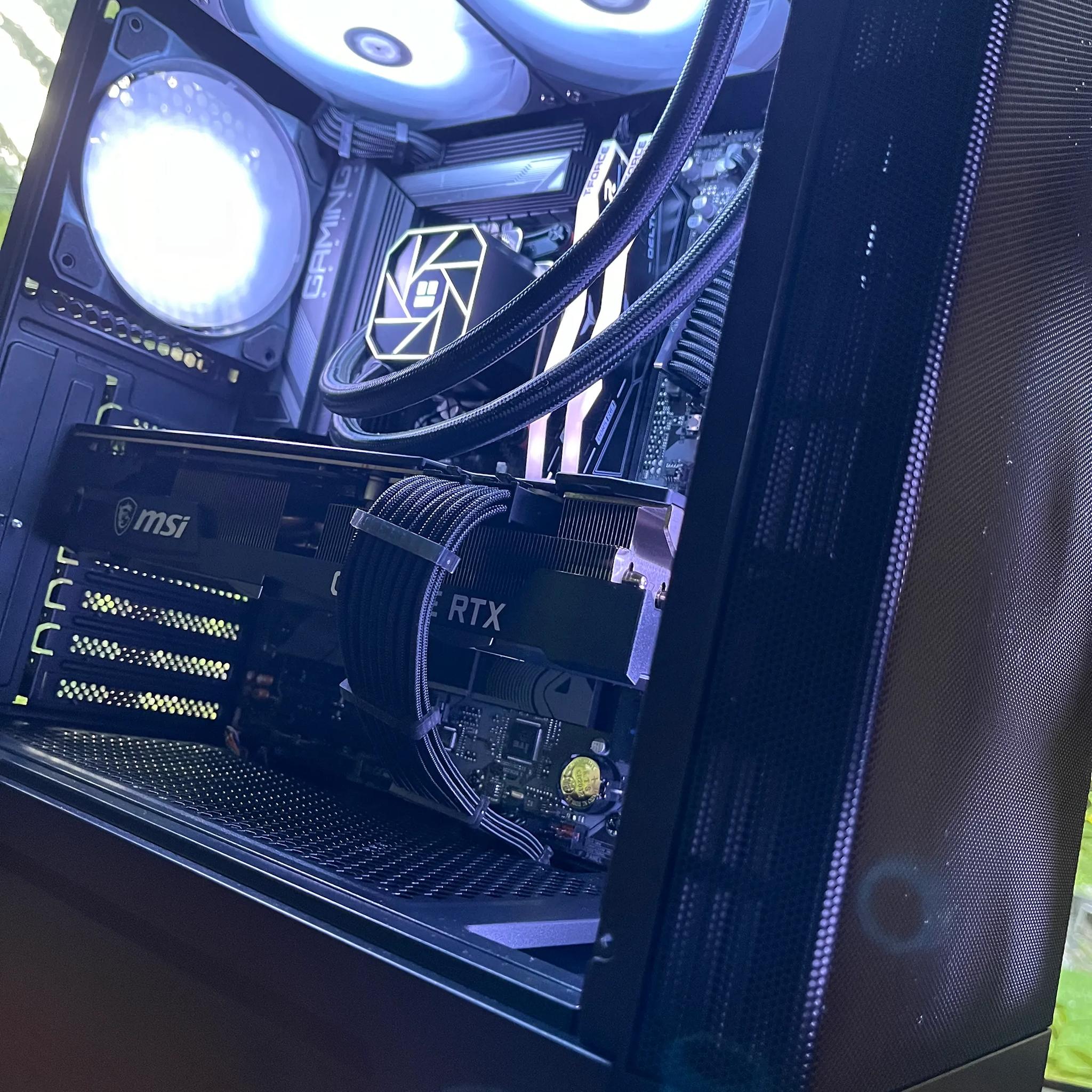 Blade🗡️ - 3080 / R7 7700X / 32GB DDR5 / 1TB Gen 4 NVMe Custom Gaming PC