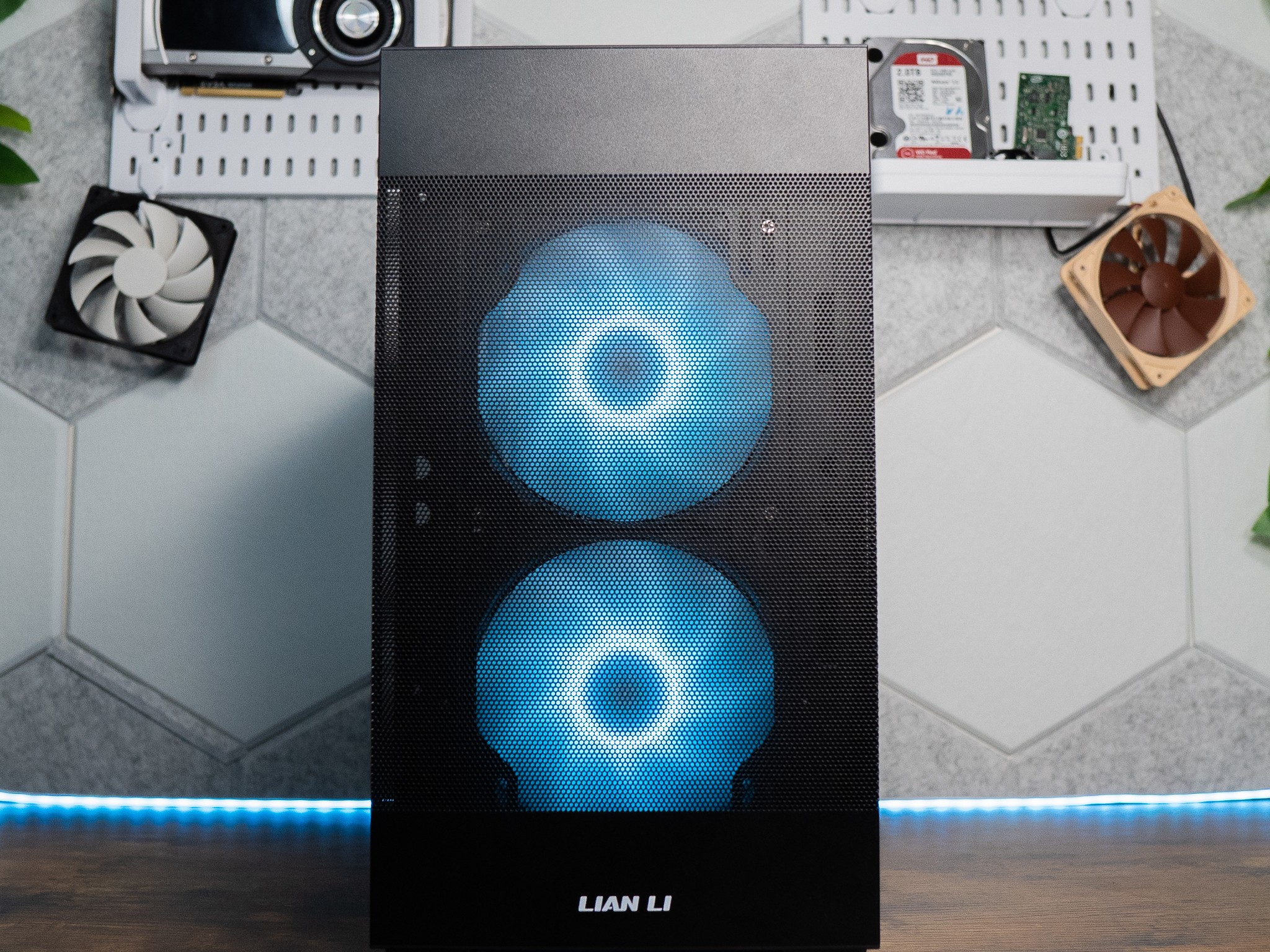 🌨🌨 | PNY GTX 1060 6GB | RYZEN 3 2300X | 32GB DDR4 RAM | 512GB SSD + 160GB HDD | Arctic Chill