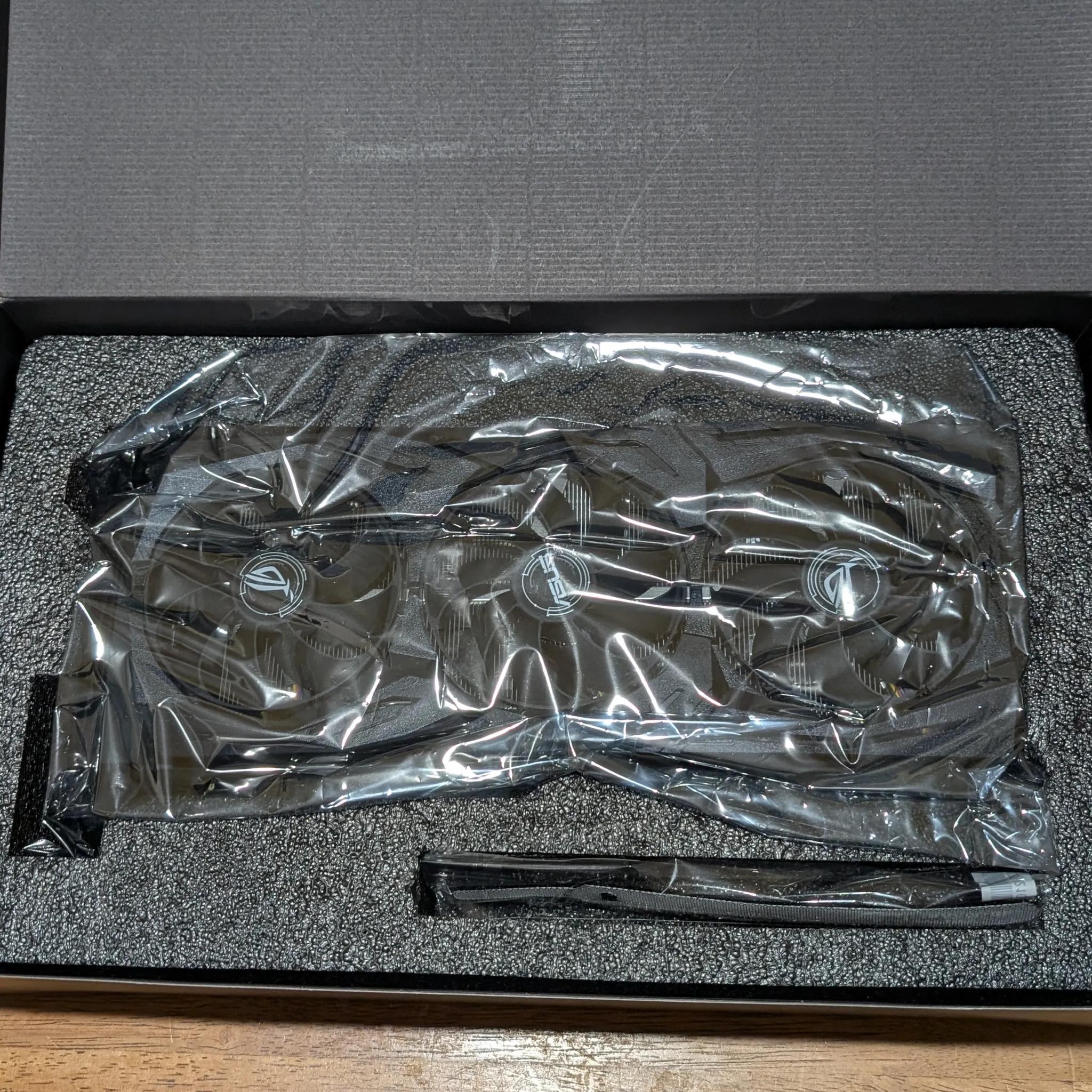 ASUS ROG-STRIX-RTX2080TI-O11G-GAMING GeForce RTX 2080 TI 11GB GDDR6