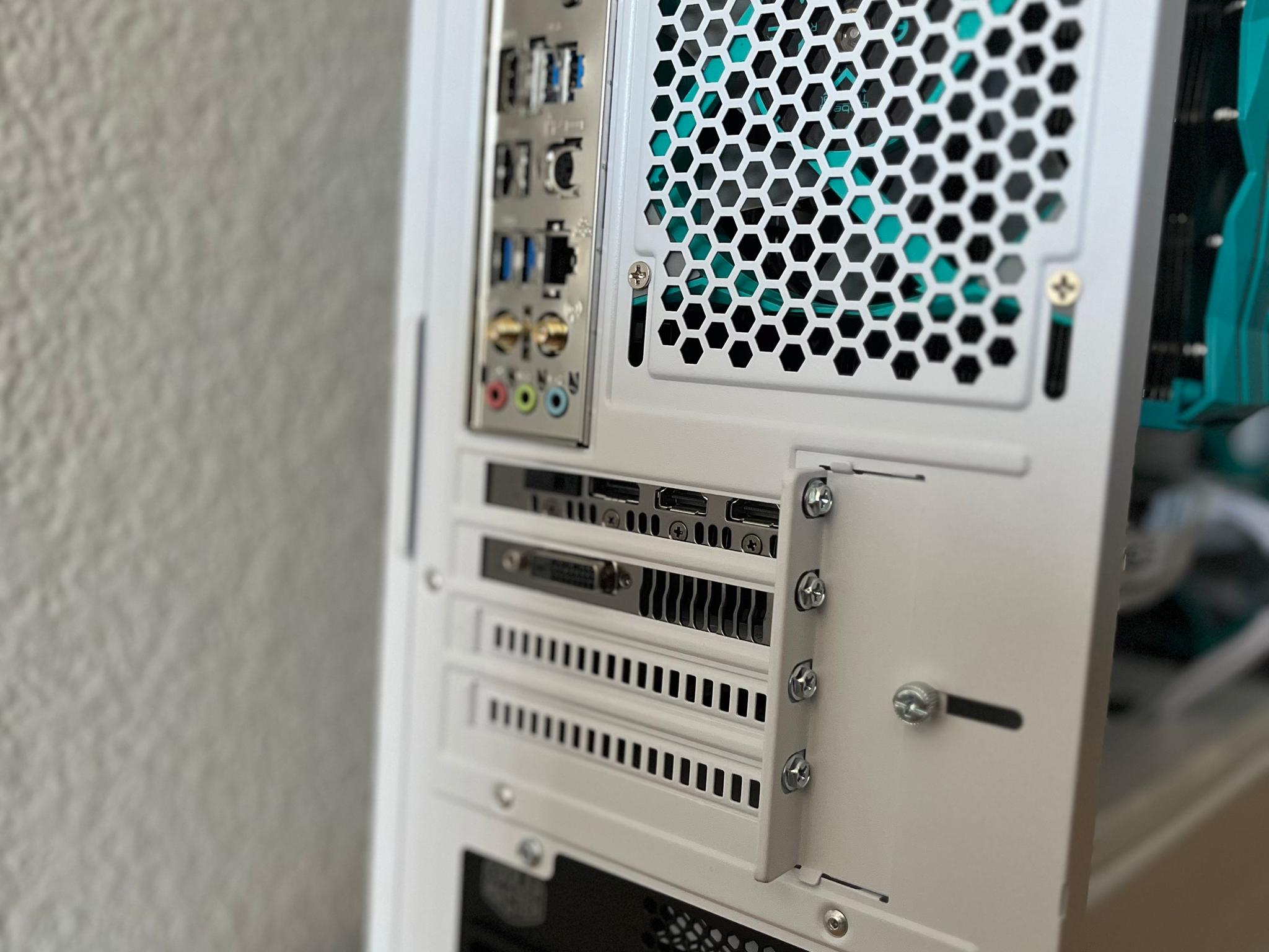 White-Out V2 Entry Budget Ryzen 5 3600 & GTX 1060 6GB