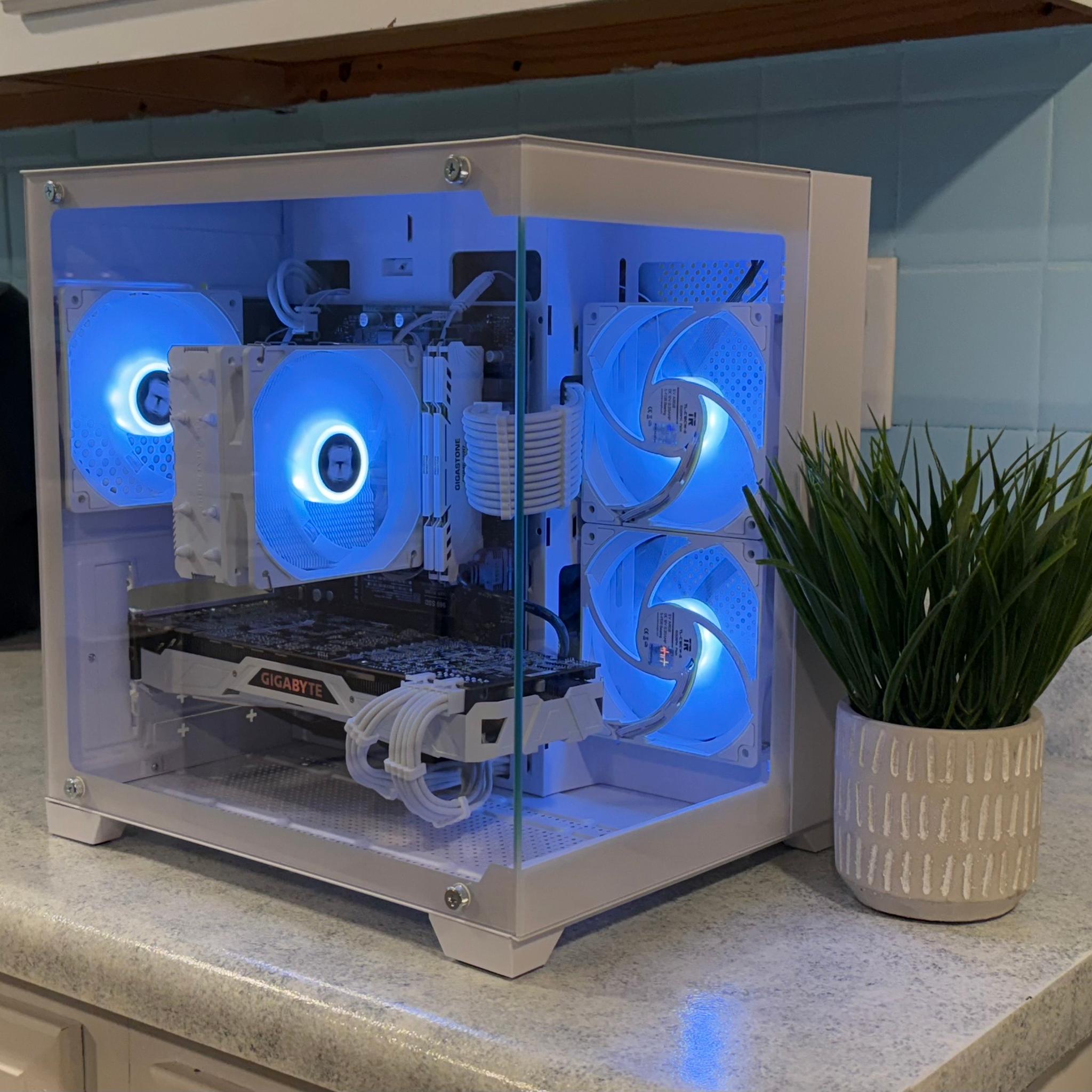 All-White Gaming PC – Ryzen 7 3700X / GTX 1080 Ti / 32GB RAM / 512GB – Windows 11 Downloaded