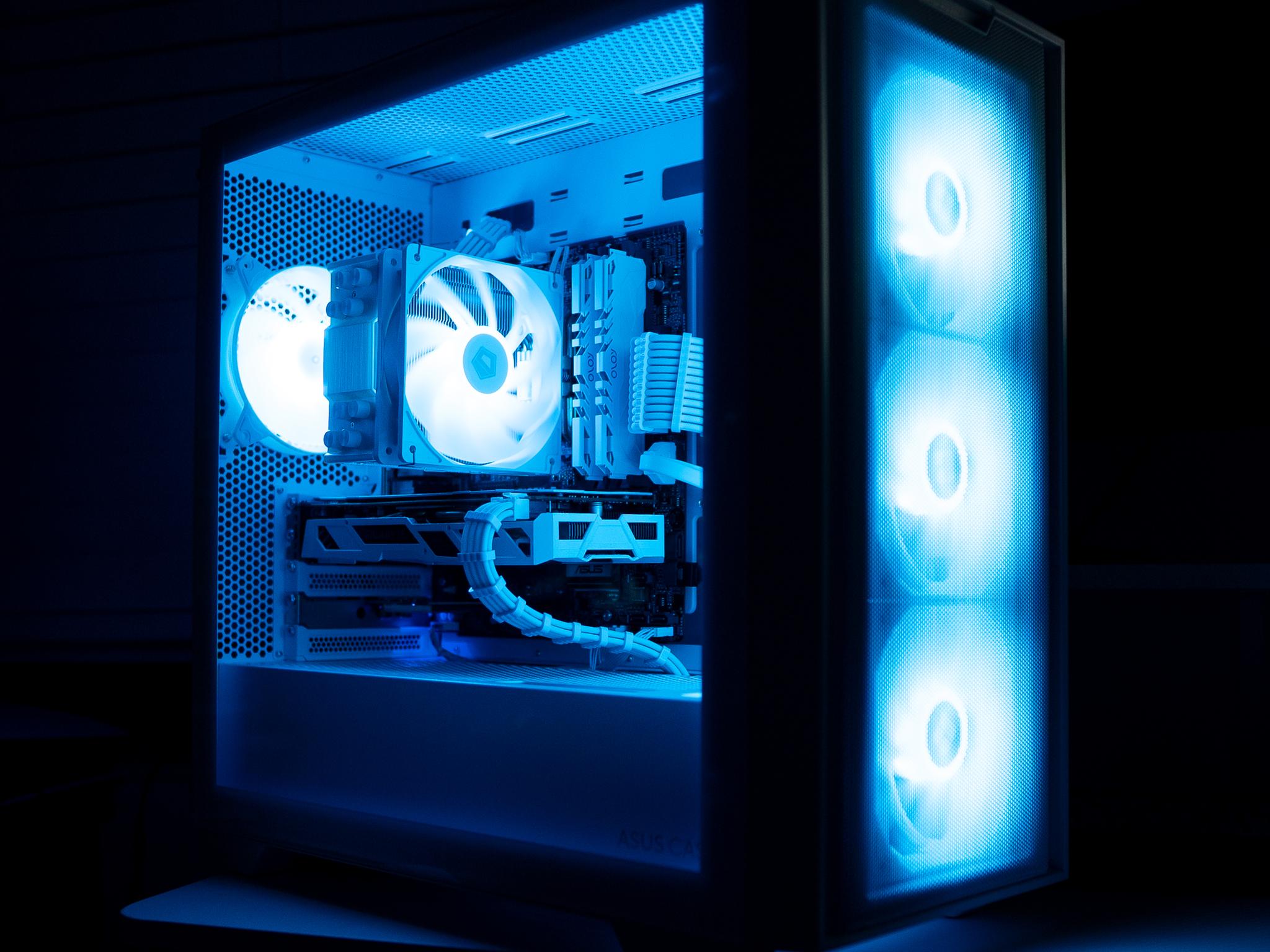 ❄️🌨| INTEL i5 7600K | RX 480 | 16GB DDR4 RAM | 1TB Western Digital SSD | Arctic Freeze |