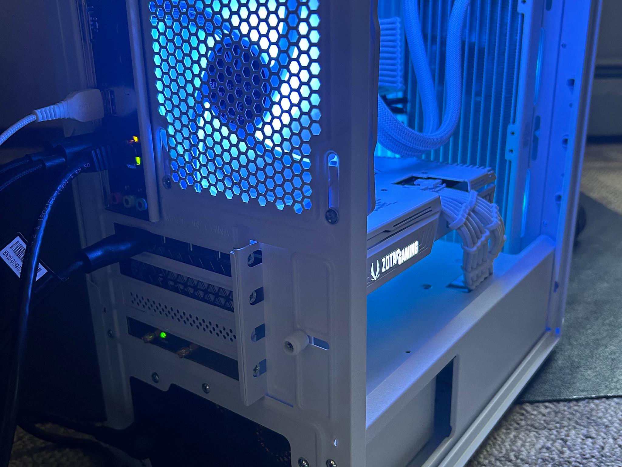 WHITE GAMING PC I3-12100F - RTX 3060