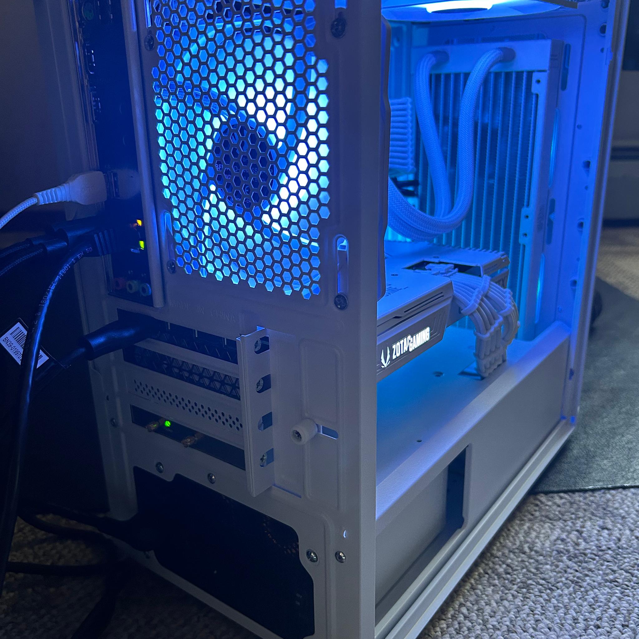 WHITE GAMING PC I3-12100F - RTX 3060