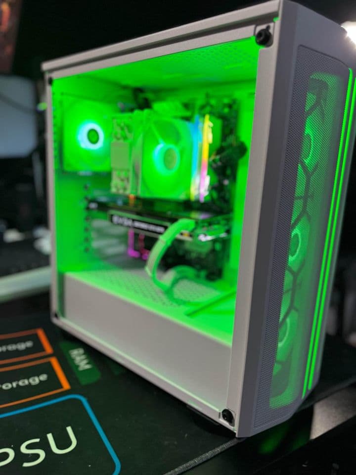 All white RGB Gaming PC - Ryzen 5 2600X - GTX 1070 - 32GB DDR4 - 512GB NvMe SSD
