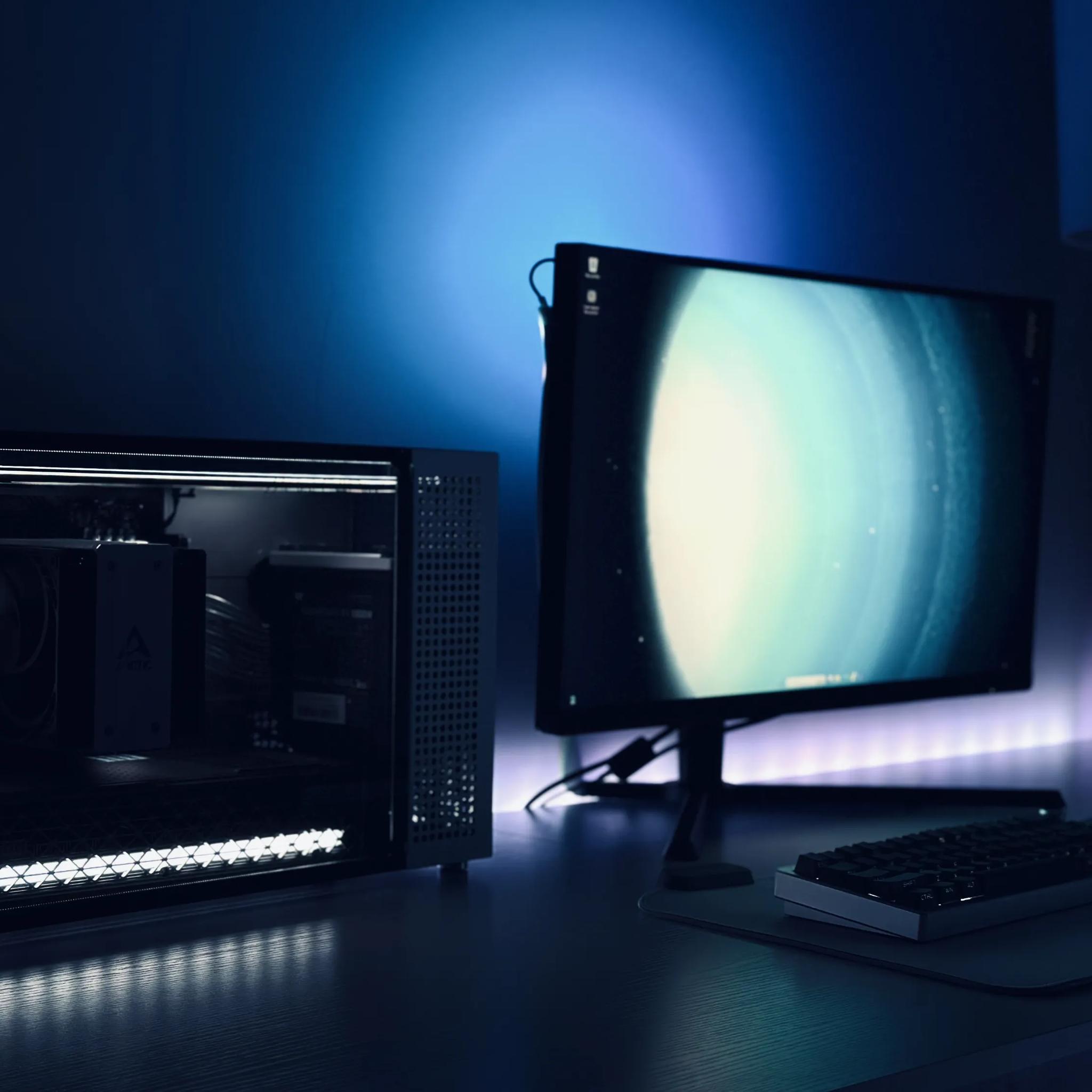 Platinum Minimal SFF PC Build (7800X3D + 9070XT)