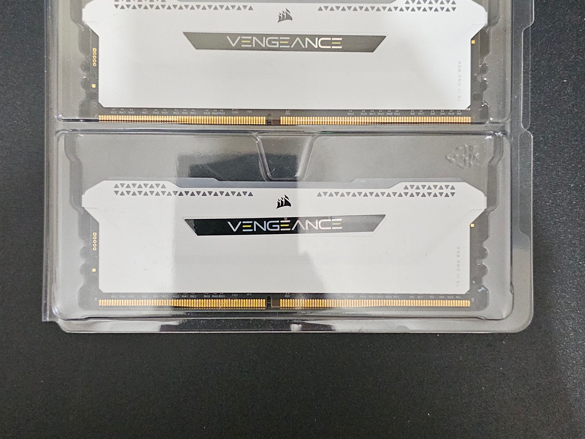 VENGEANCE® RGB 16GB (2 x 8GB) DDR4 DRAM 3200MHz C16 Memory Kit — White