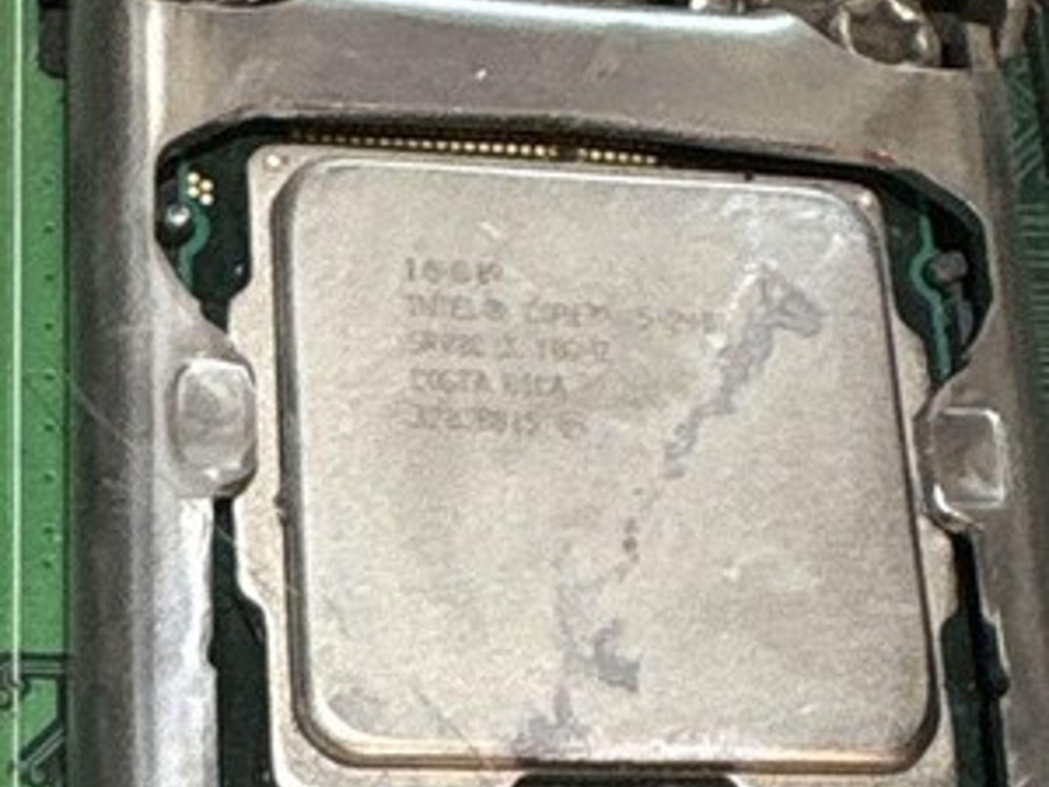 INTEL DH67BL MOTHERBOARD W/ INTEL CORE i5-2400 CPU and 4GB DDR3 RAM (NM)