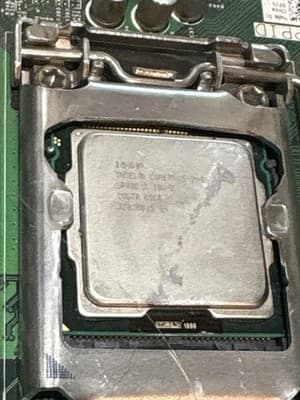 INTEL DH67BL MOTHERBOARD W/ INTEL CORE i5-2400 CPU and 4GB DDR3 RAM (NM)