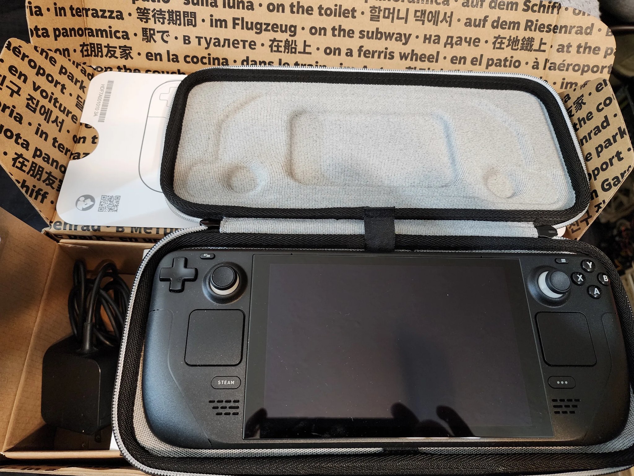 Steam Deck 500GB OLED Screen In original box.  Like New less than a hour of use.