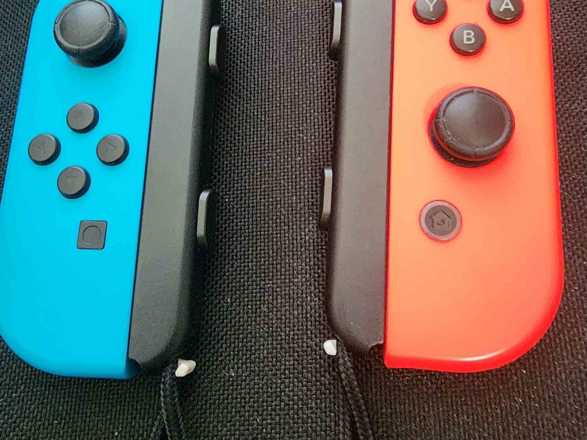 Nintendo Switch Bundle – w/ Box, 200GB SD Card, 3 Games, Case (Bundle)