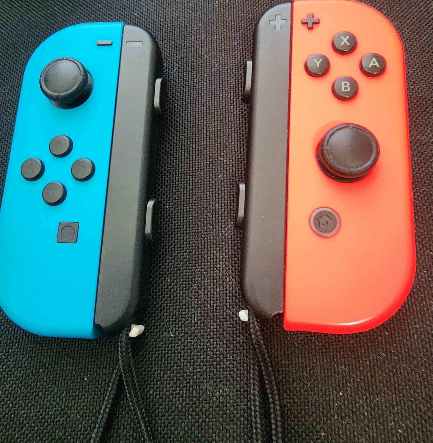 Nintendo Switch Bundle – w/ Box, 200GB SD Card, 3 Games, Case (Bundle)