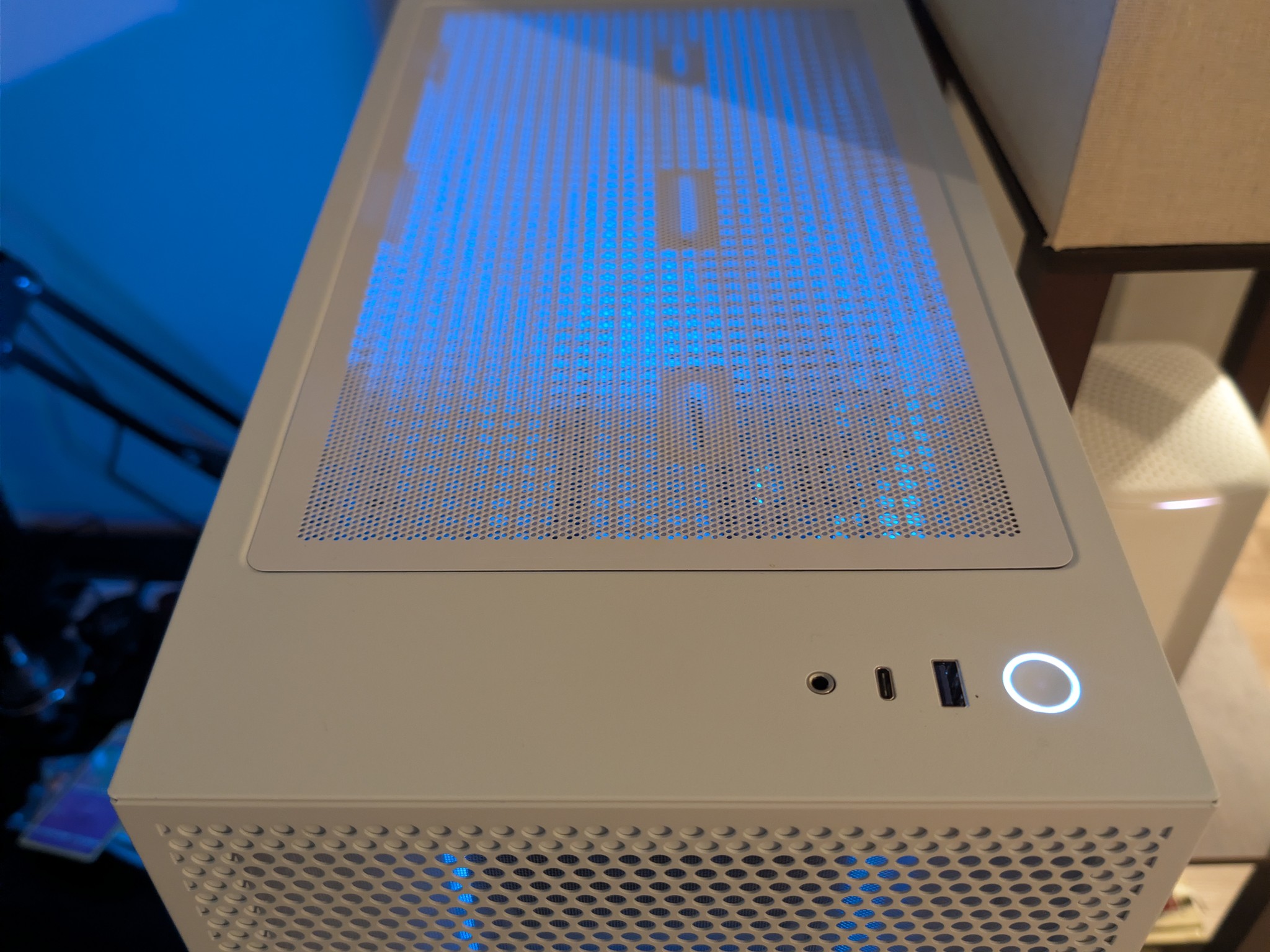 Ryzen 7 7800X3D | RTX 4060 8GB | 32GB DDR5 RAM 5600MT/s
