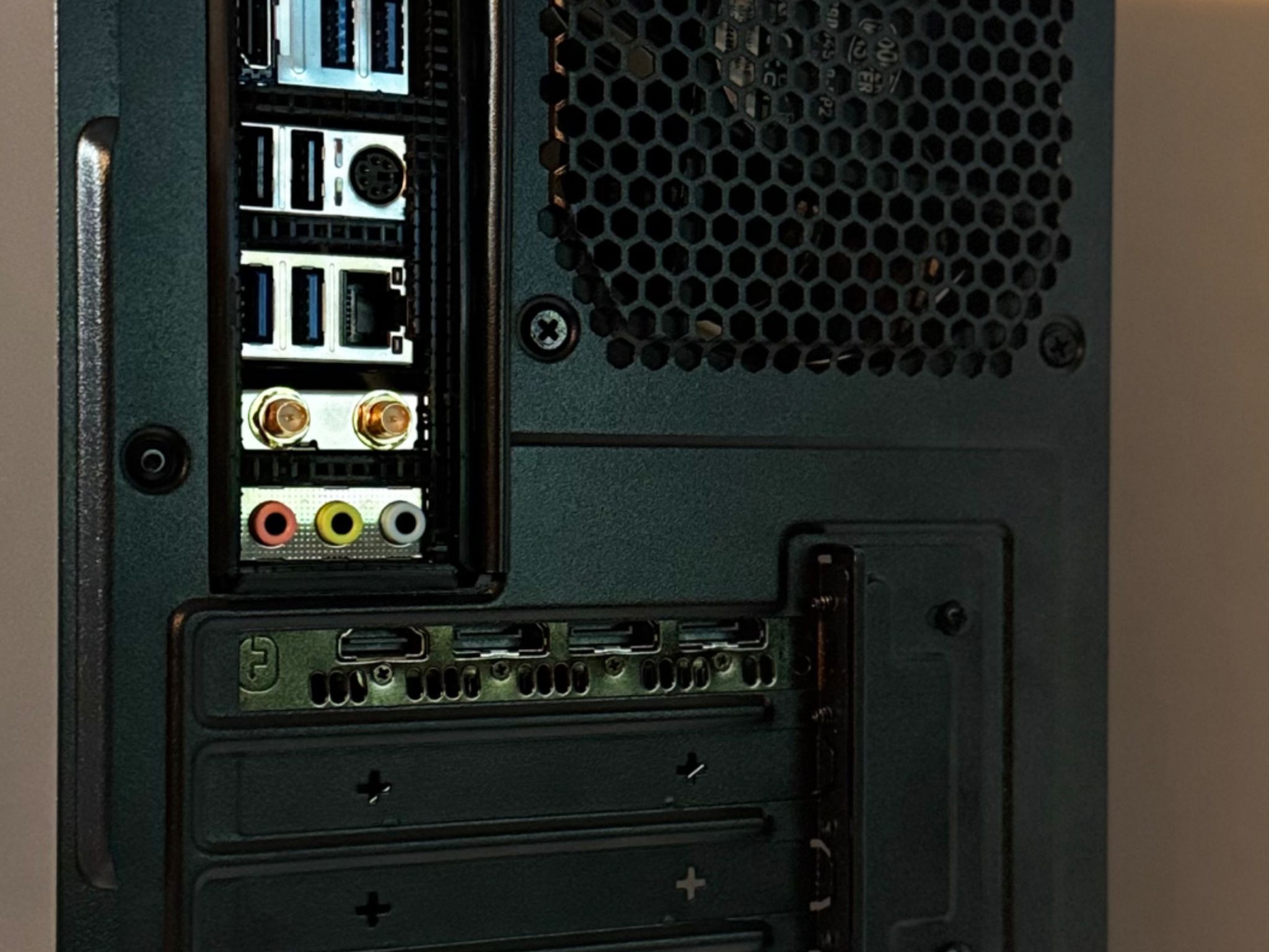 🦉🏴DARKNIGHT🏴🦉| RYZEN 7 2700X | RX 5500XT | 32GB DDR4 | 1TB SSD | BT+WIFI | **NOCTUA EDITION**
