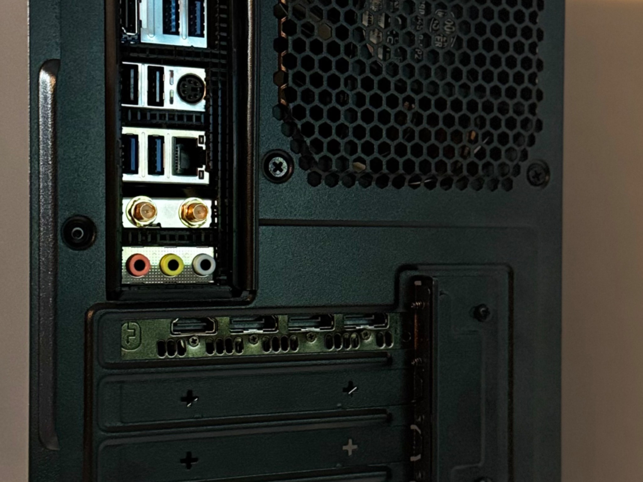 🦉🏴DARKNIGHT🏴🦉| RYZEN 7 2700X | RX 5500XT | 32GB DDR4 | 1TB SSD | BT+WIFI | **NOCTUA EDITION**