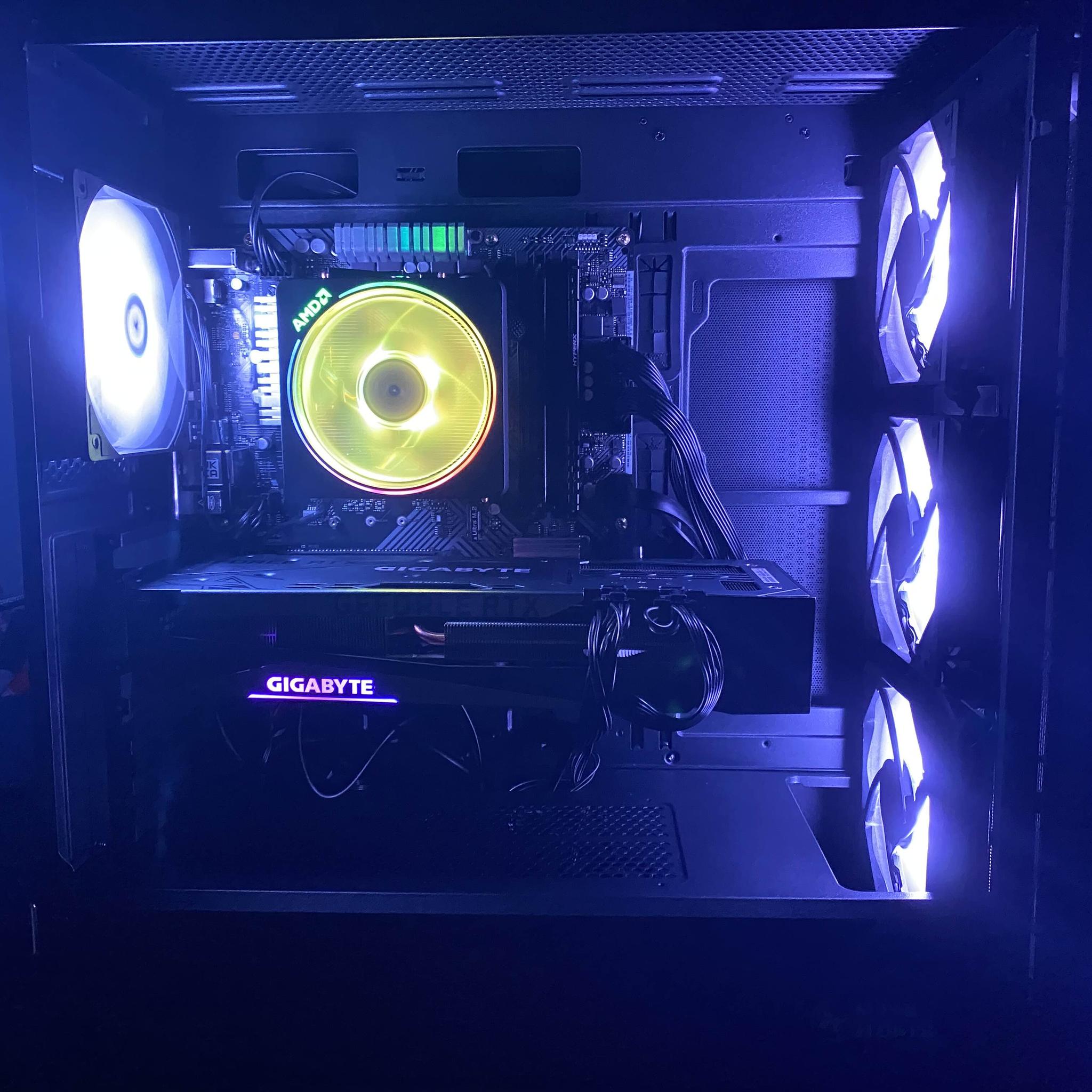1440p Beast Gaming PC - RTX 3070ti / Ryzen 7 3800x / 24gb RAM