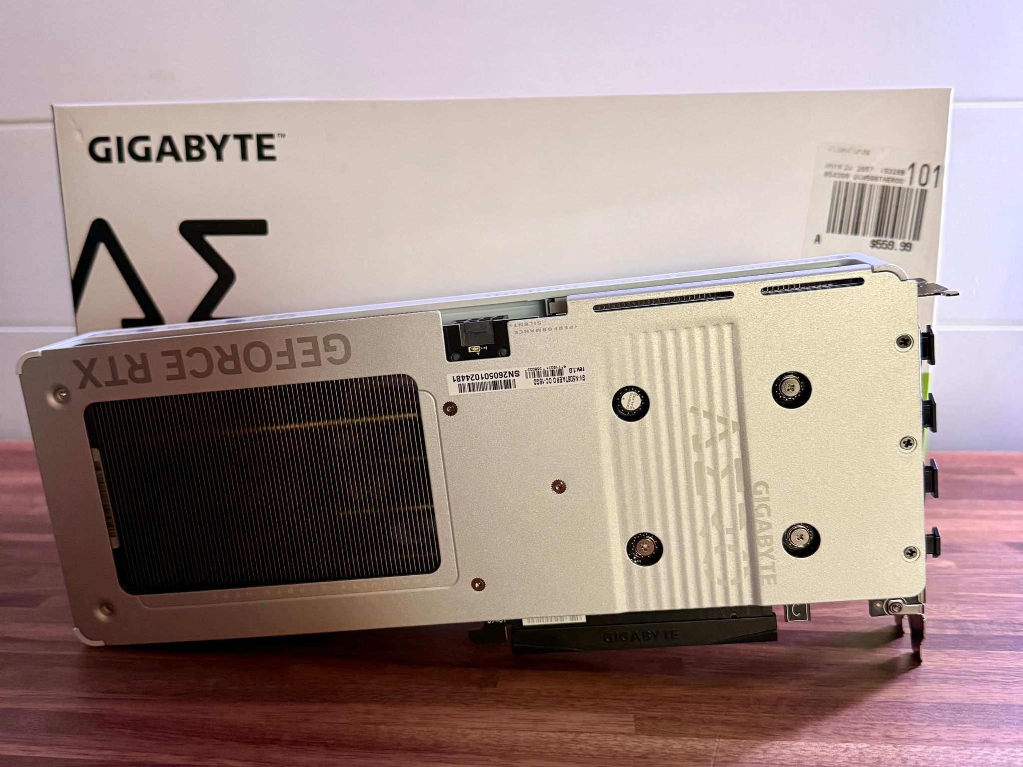 GIGABYTE GeForce RTX 5060 Ti AERO OC 16G
