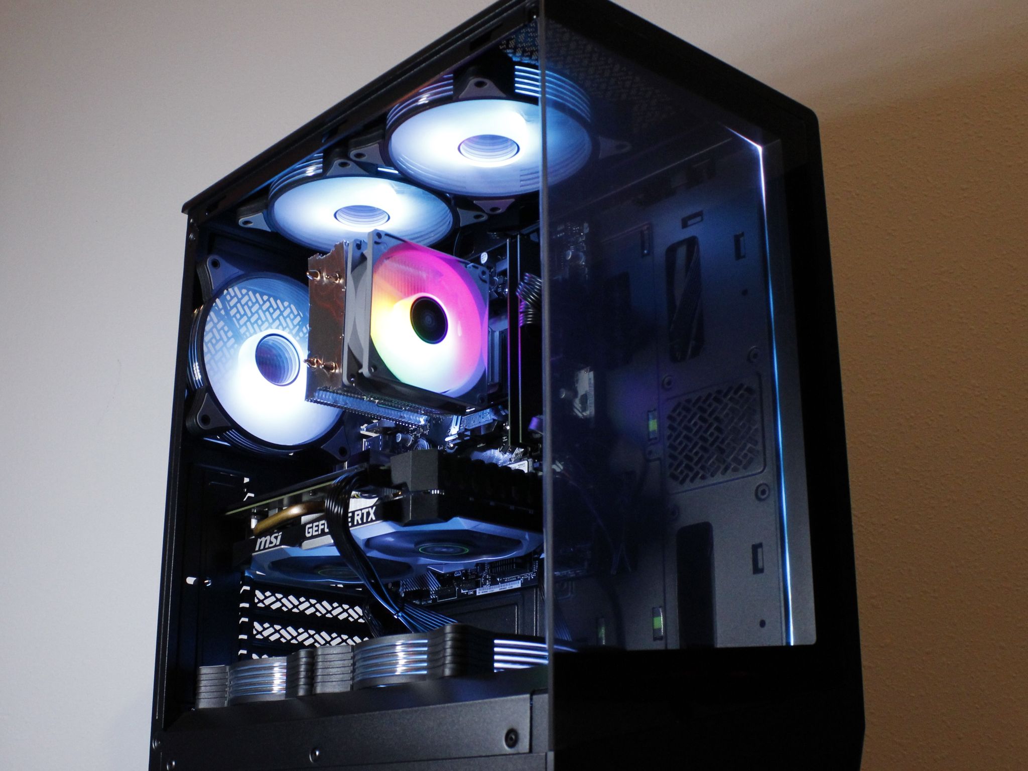 RGB Gaming PC [RTX 2060 6gb][Ryzen 5 2600] [16gb DDR4 Ram]
