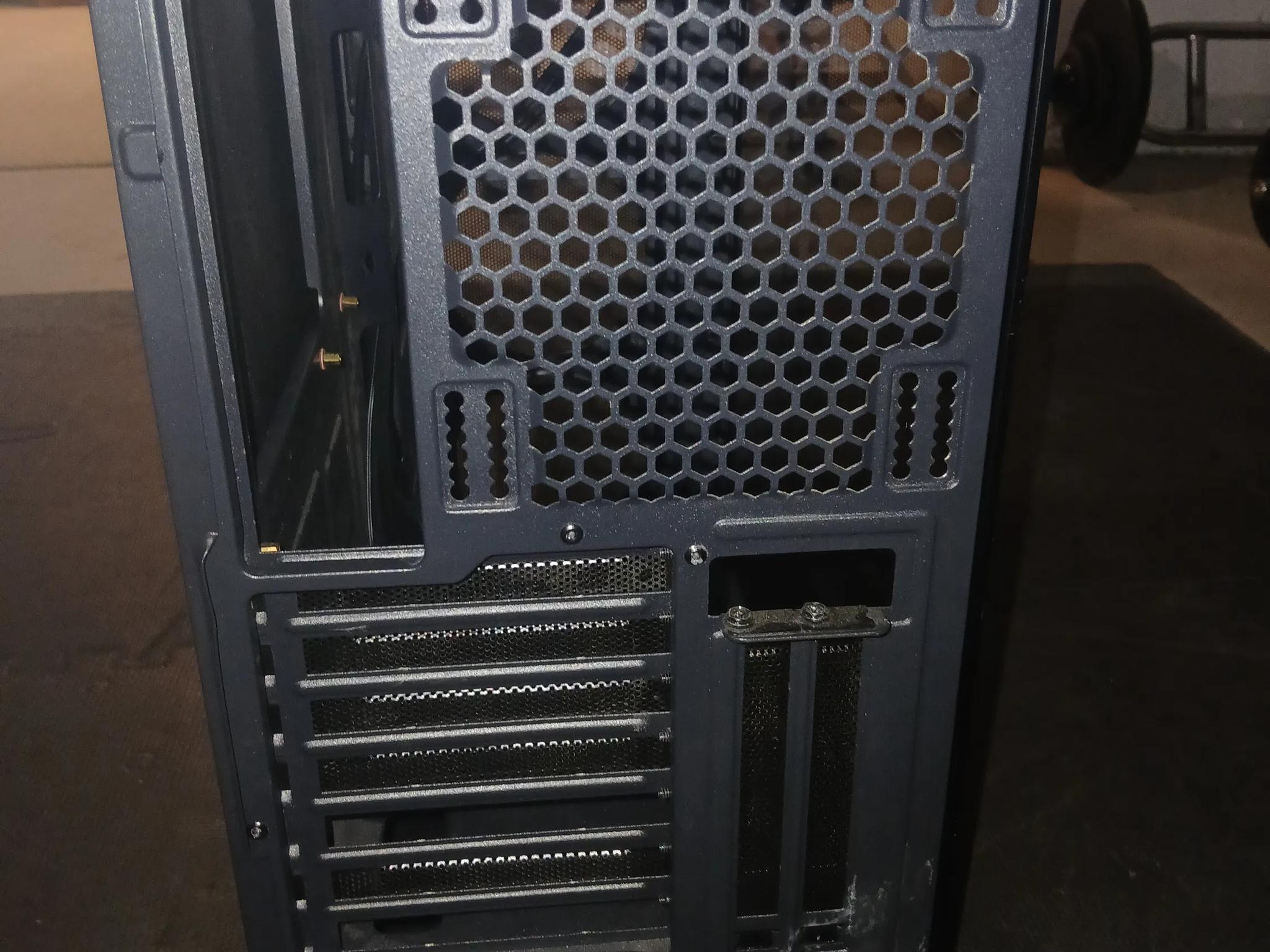 Rosewill ATX Mid Tower Gaming PC Computer Case Spectra D100