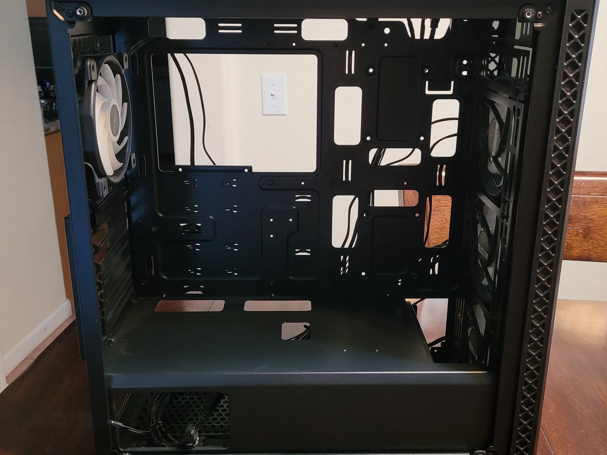 Deepcool MATREXX 50 ATX Mid Tower Case + 4 PC Cooler HALO 120mm Fans