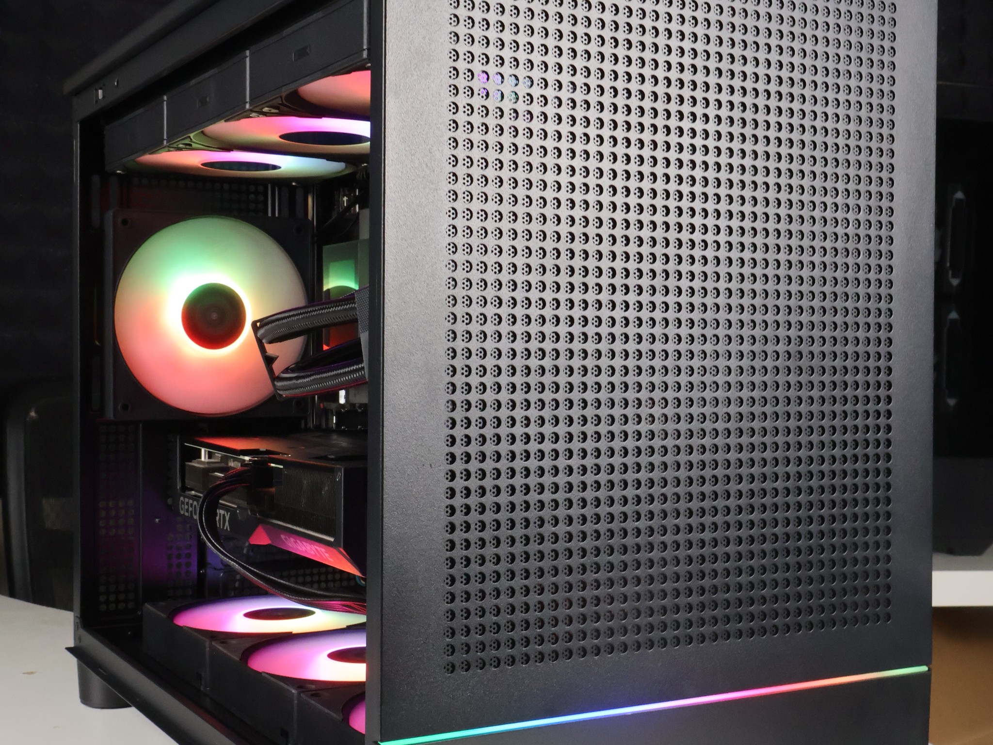 ⚫ Ryzen 5 7600X/RTX 4070 12GB Gaming/Streaming PC ⚫