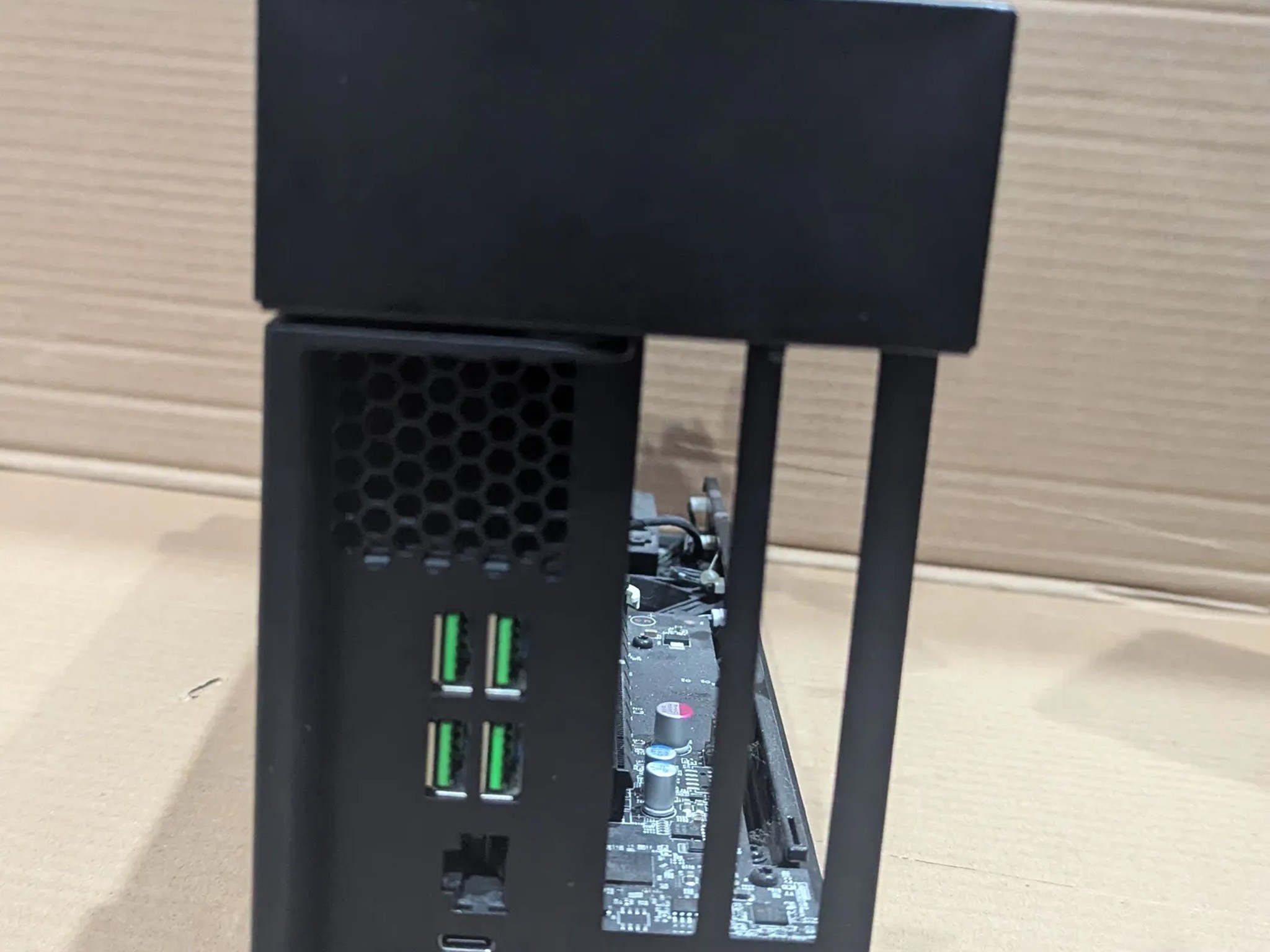 Razer Core eGPU chassis thunderbolt 3