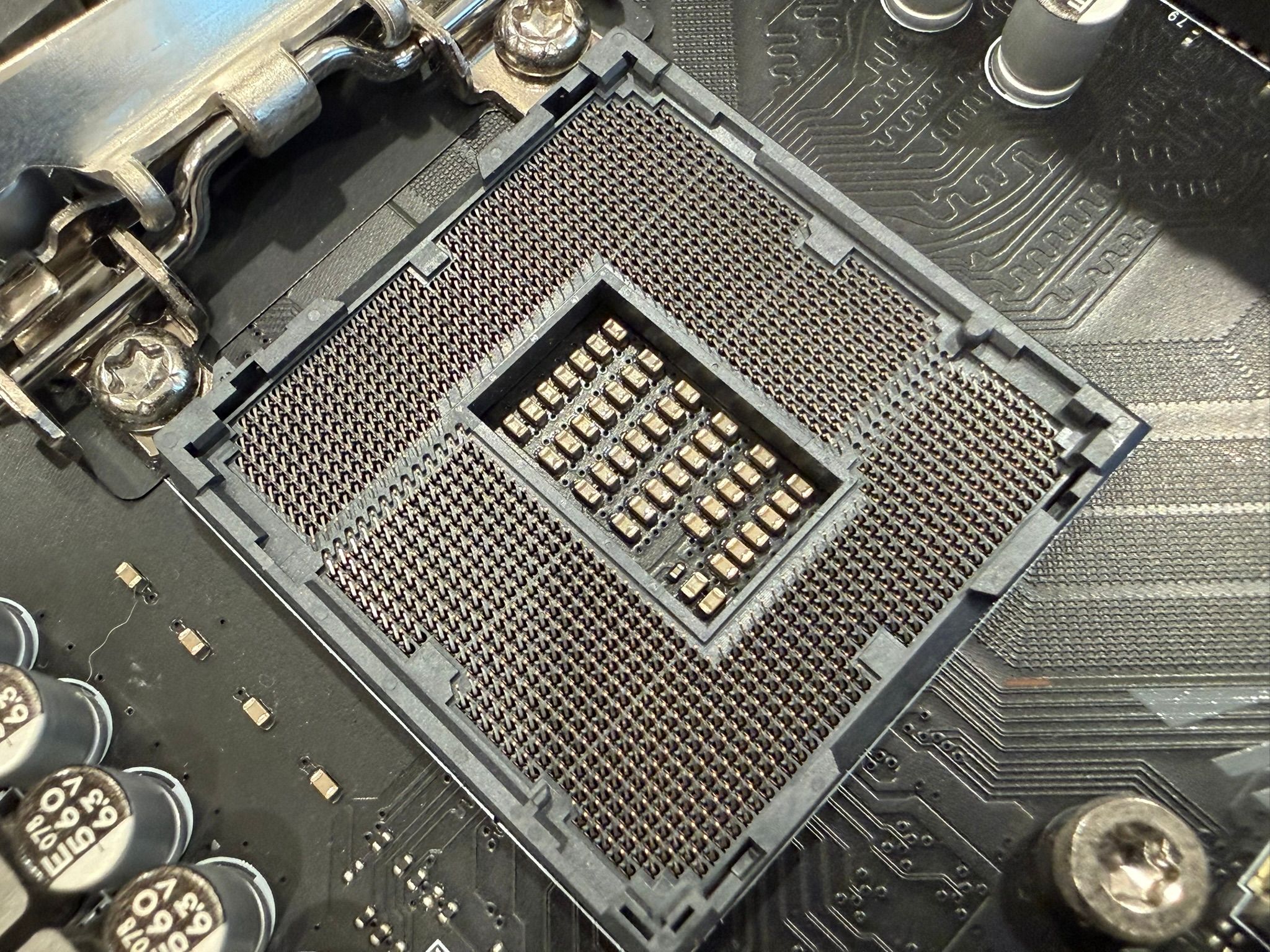 Intel Core i7 10700K CPU + MSI Z490-A Pro Motherboard + 16 GB Crucial Ballistix DDR4 RAM