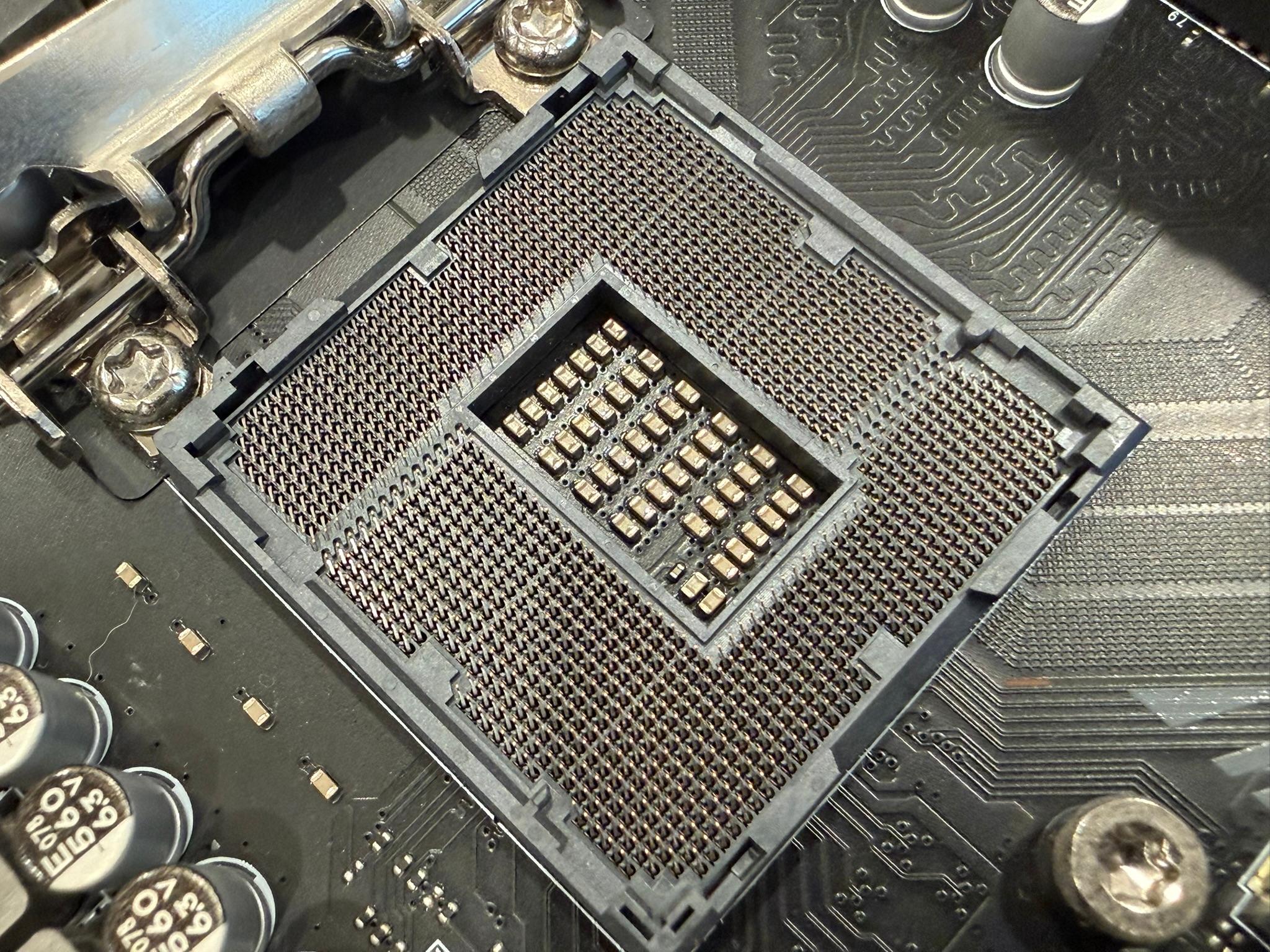 Intel Core i7 10700K CPU + MSI Z490-A Pro Motherboard + 16 GB Crucial Ballistix DDR4 RAM