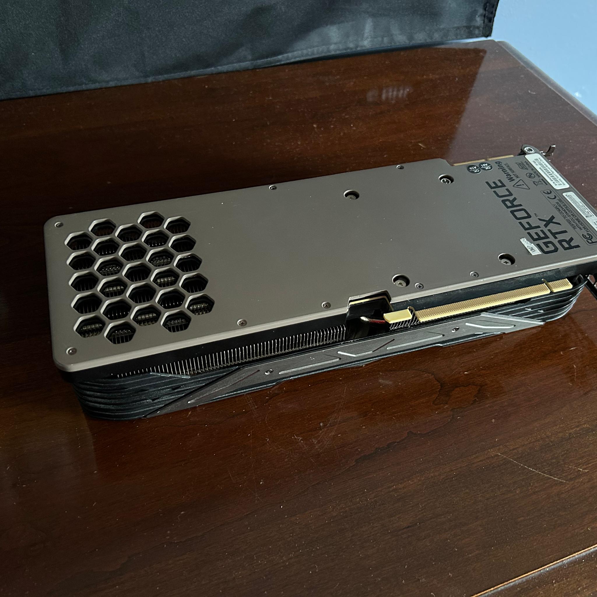 RTX 3090 24Gb PNY XLR-8 Revel Epic-X