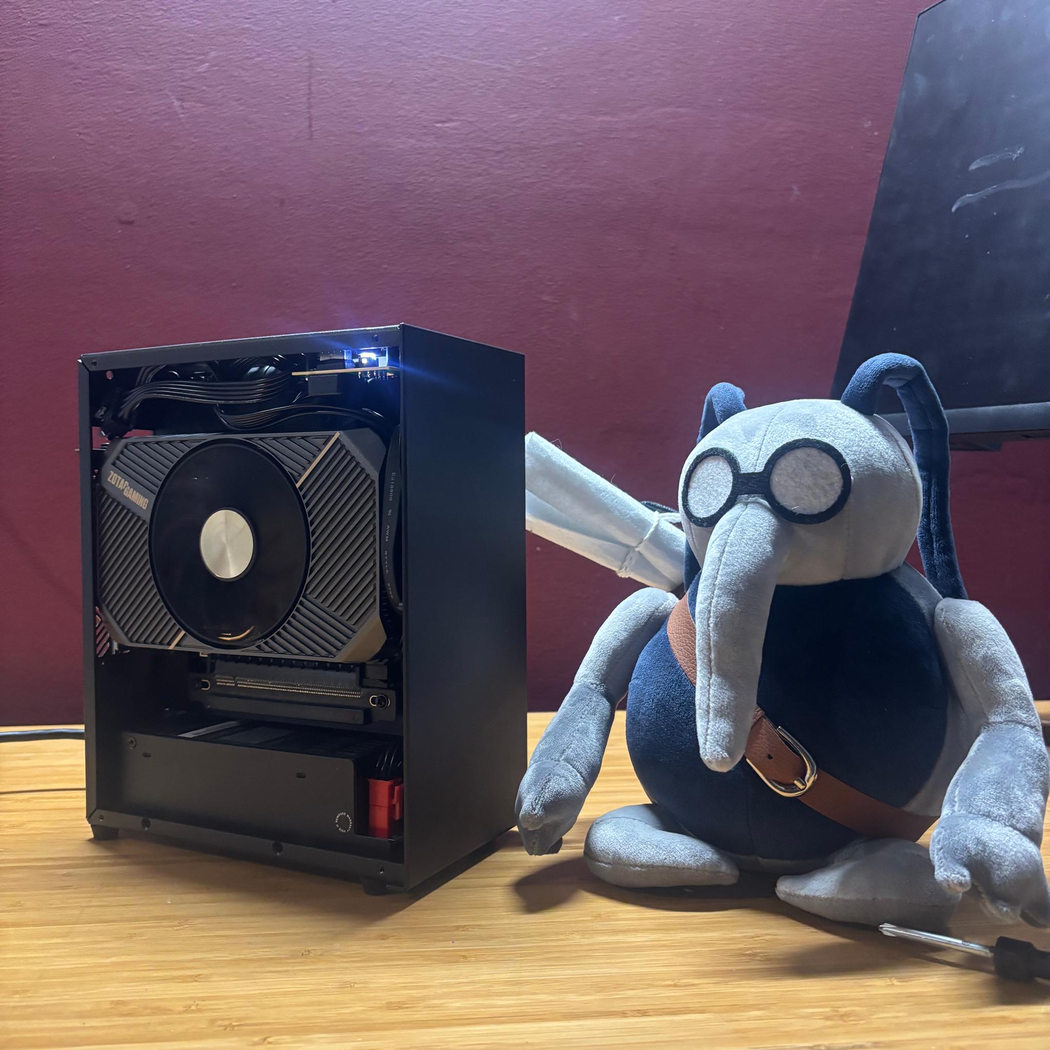 SFF GAMING PC 980 PRO SSD RYZEN 9 9900x RTX 5060, 16GB RAM, 1TB NVMe SSD