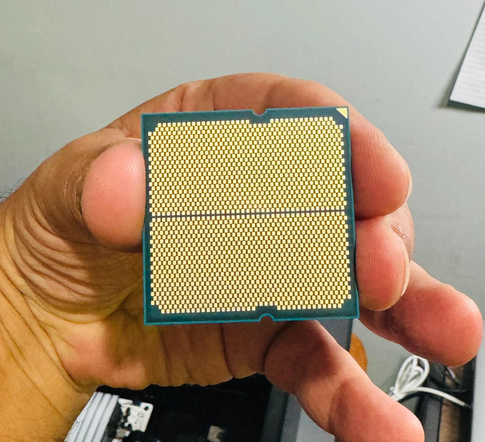 Ryzen 5 9600X AM5 CPU-Like New/Used only for 6 weeks - Includes Box/Orig. Packaging - Ships Fast