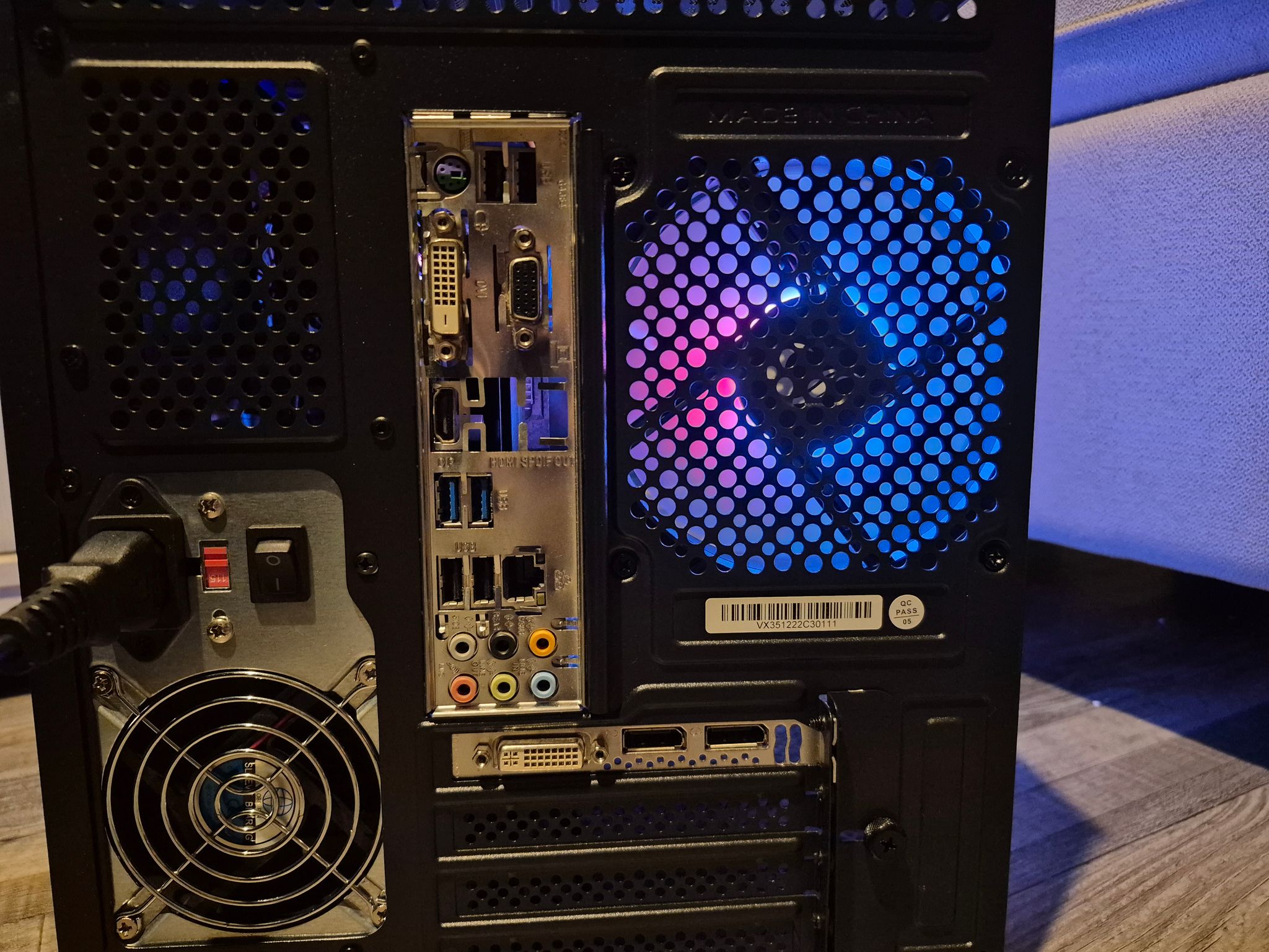 Budget Aquarium Build | i5-4570, 16GB RAM, Nvidia K2200 4GB, 512GB SSD, Win10