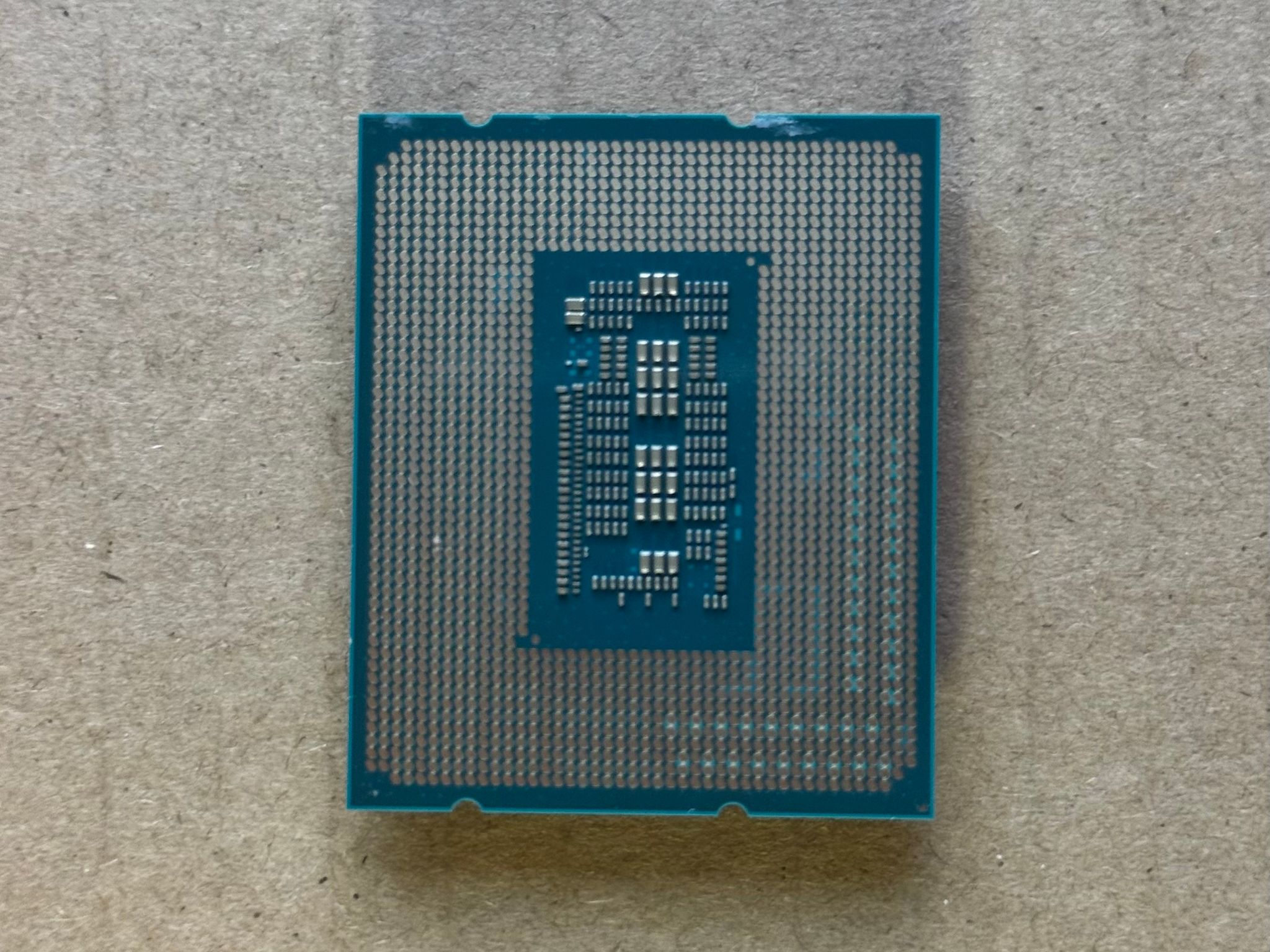 Intel Core i5-12400F