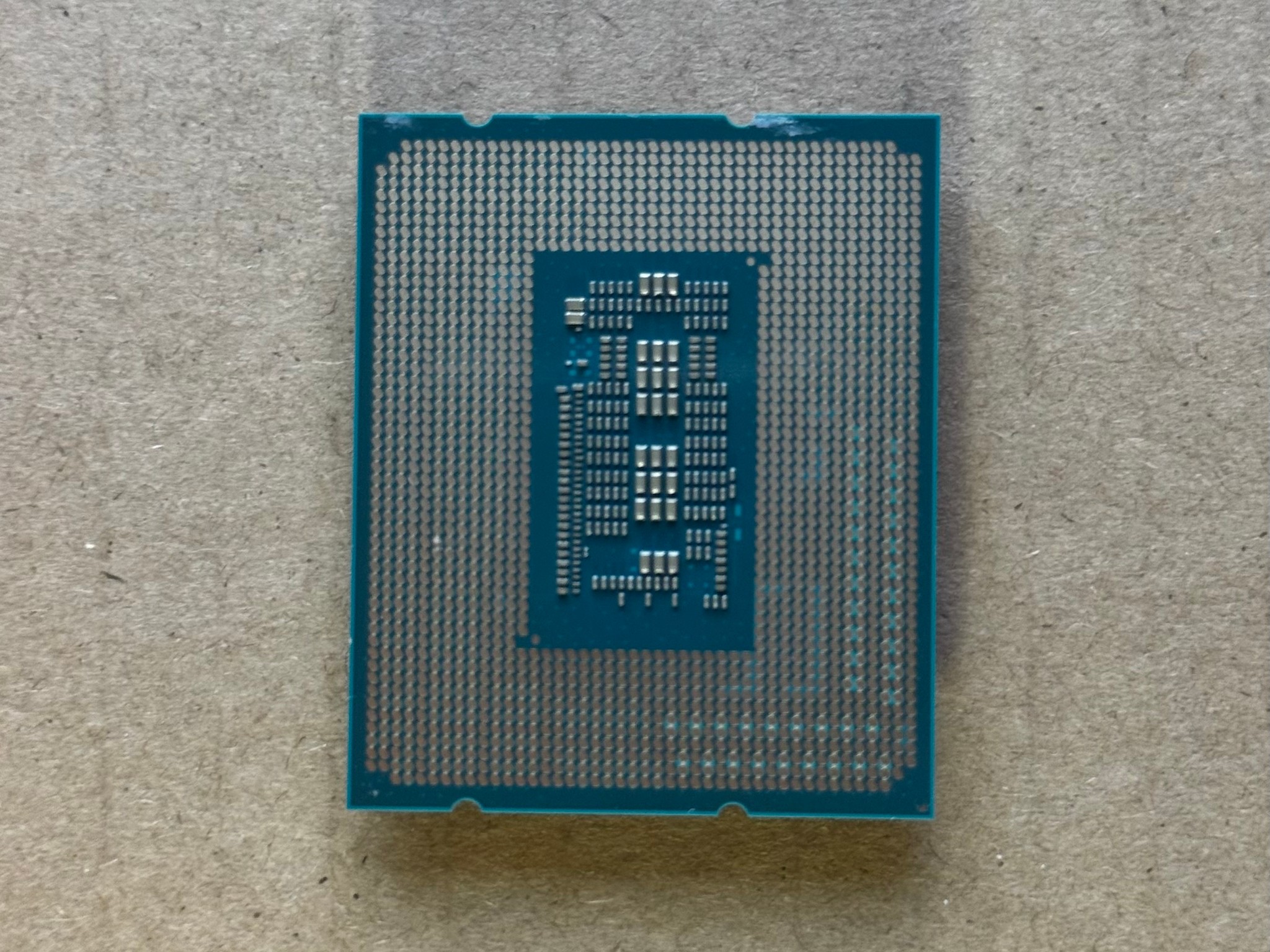 Intel Core i5-12400F