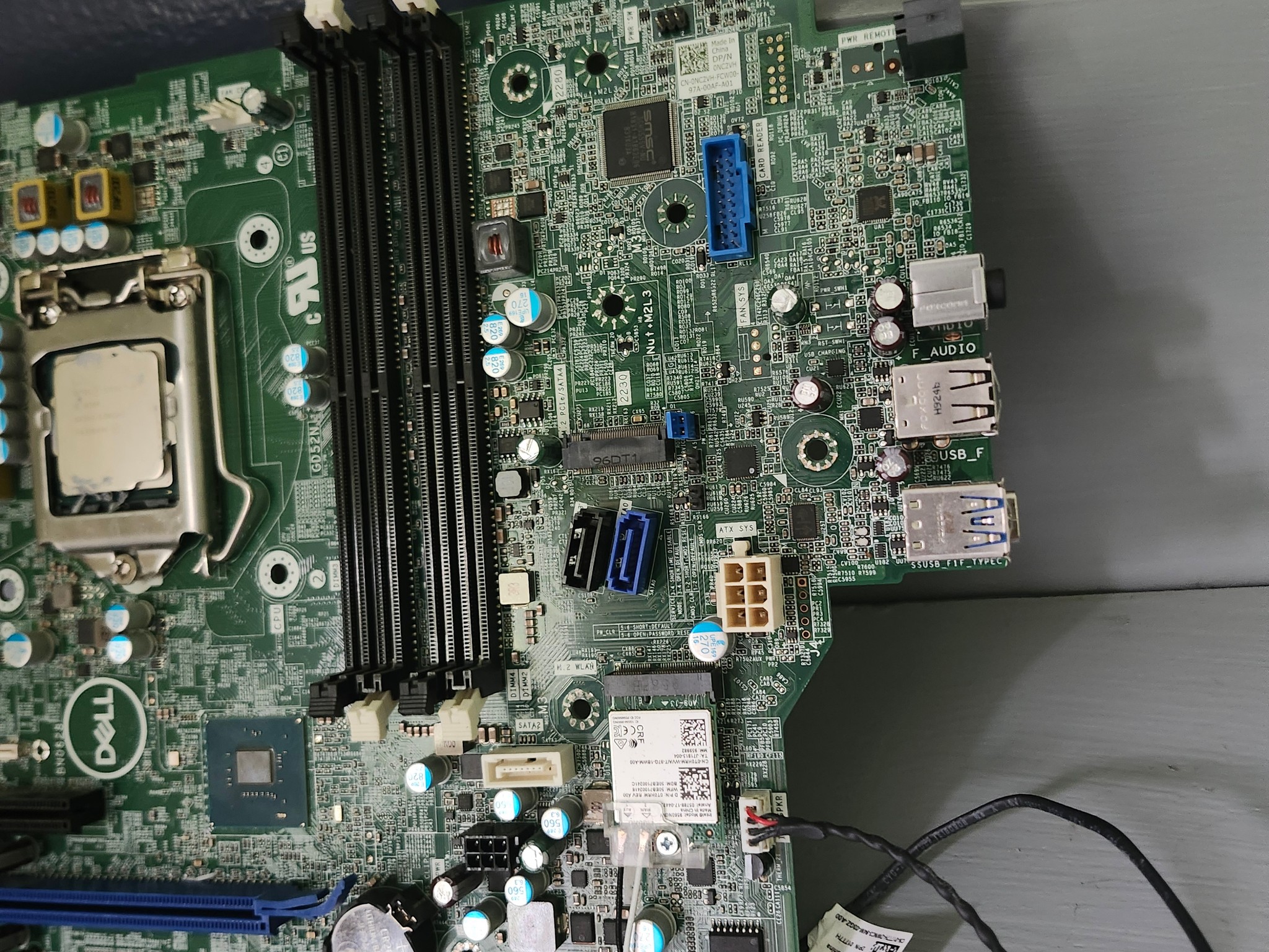 Q370 chipset with an i5 8500