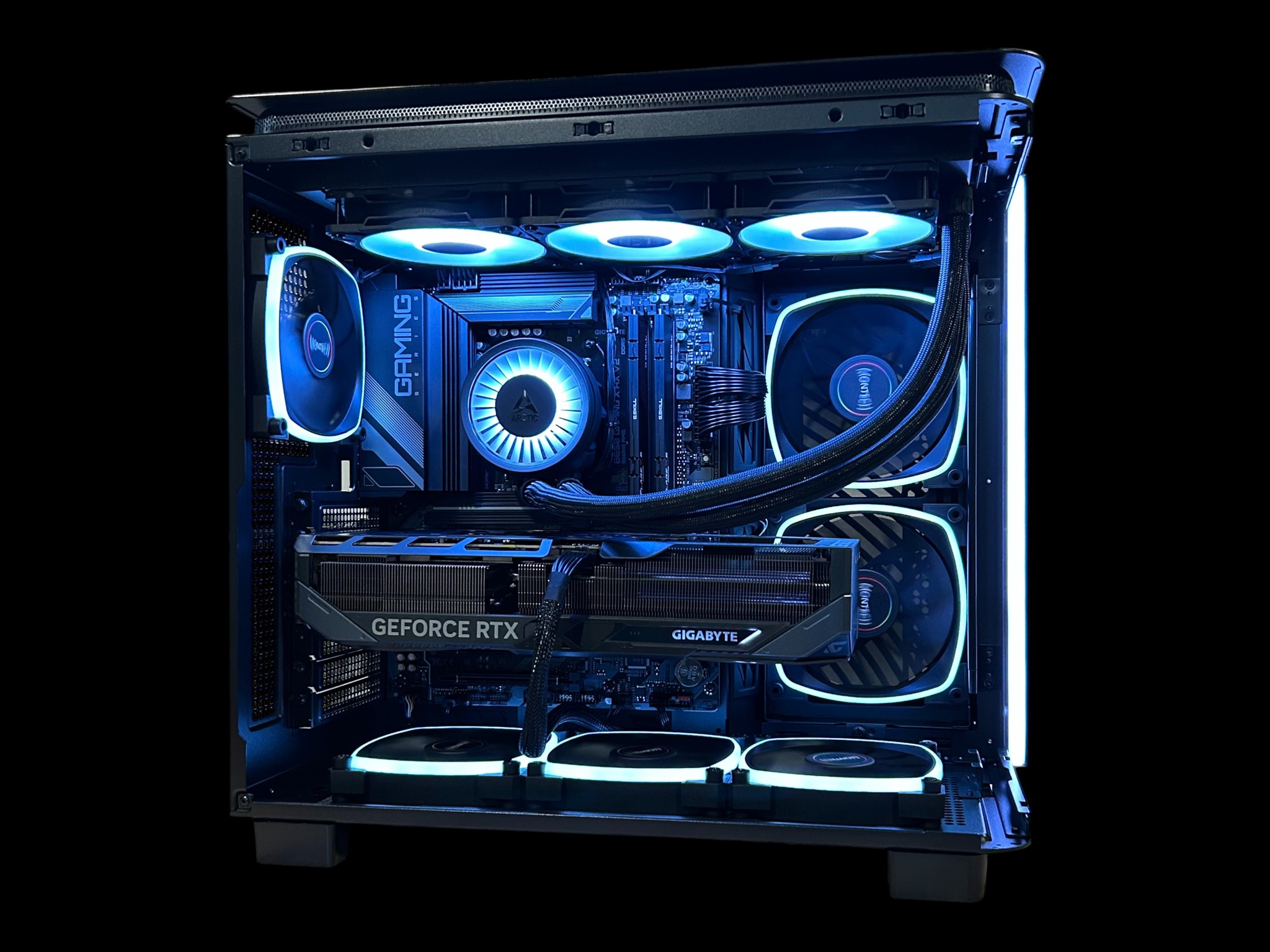 RTX 5080 | Ryzen 7 9850X3D | 32GB DDR5 6200 | 2TB NVMe | The Commander RTX
