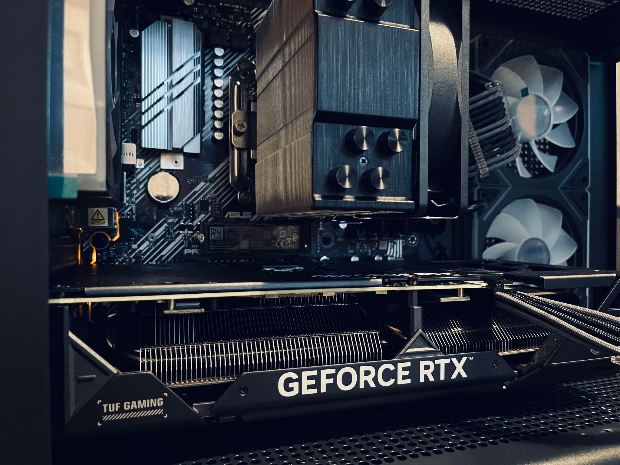 Pro Gaming PC |RTX 4070 // Ryzen 7 3700x // 32GB DDR4|