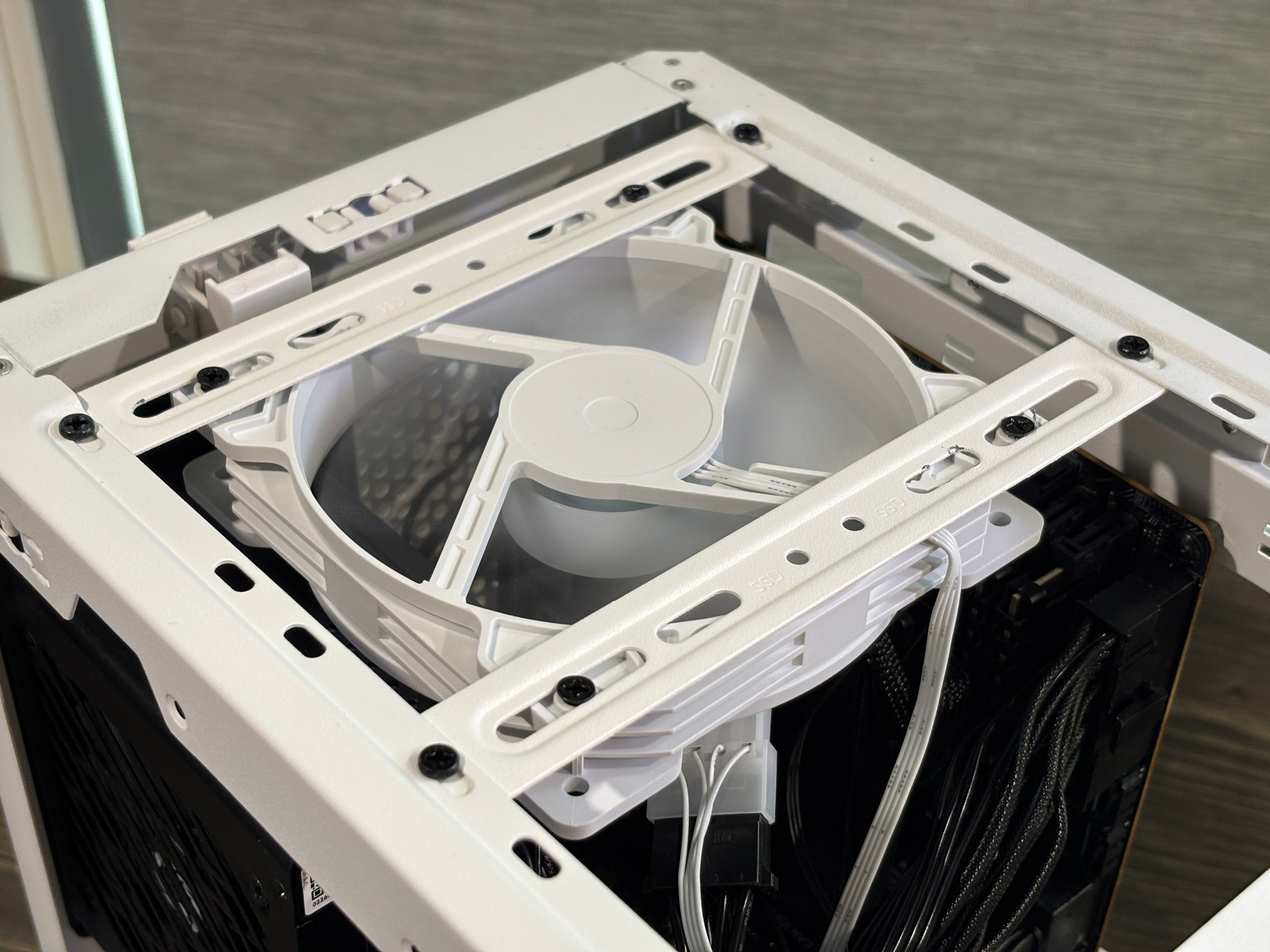 Stunning ITX Gaming PC(RTX 4060)