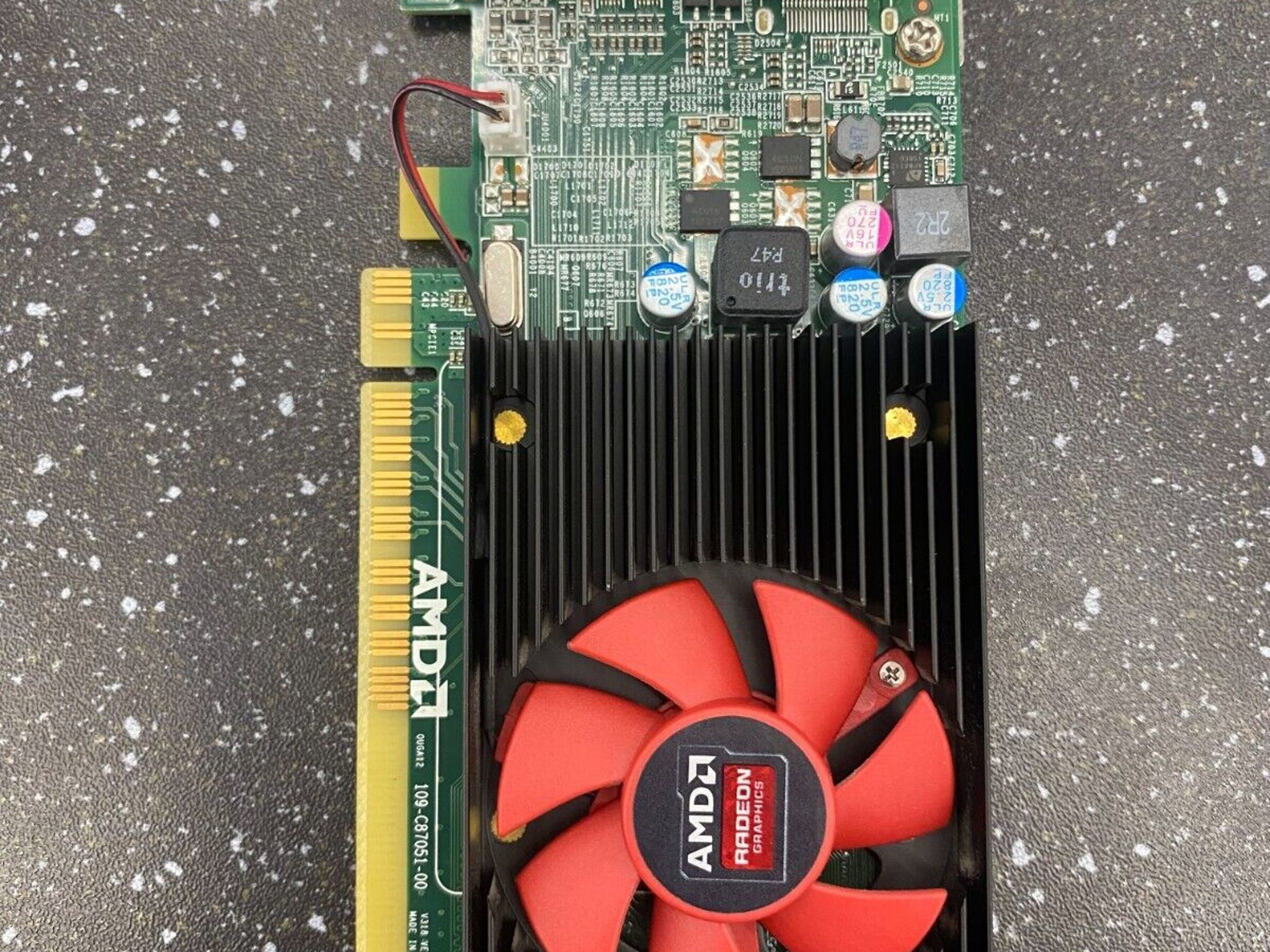 AMD Radeon R5 340X 2GB GDDR3 Graphics Card (109-C87051-00) - DisplayPort, DVI
