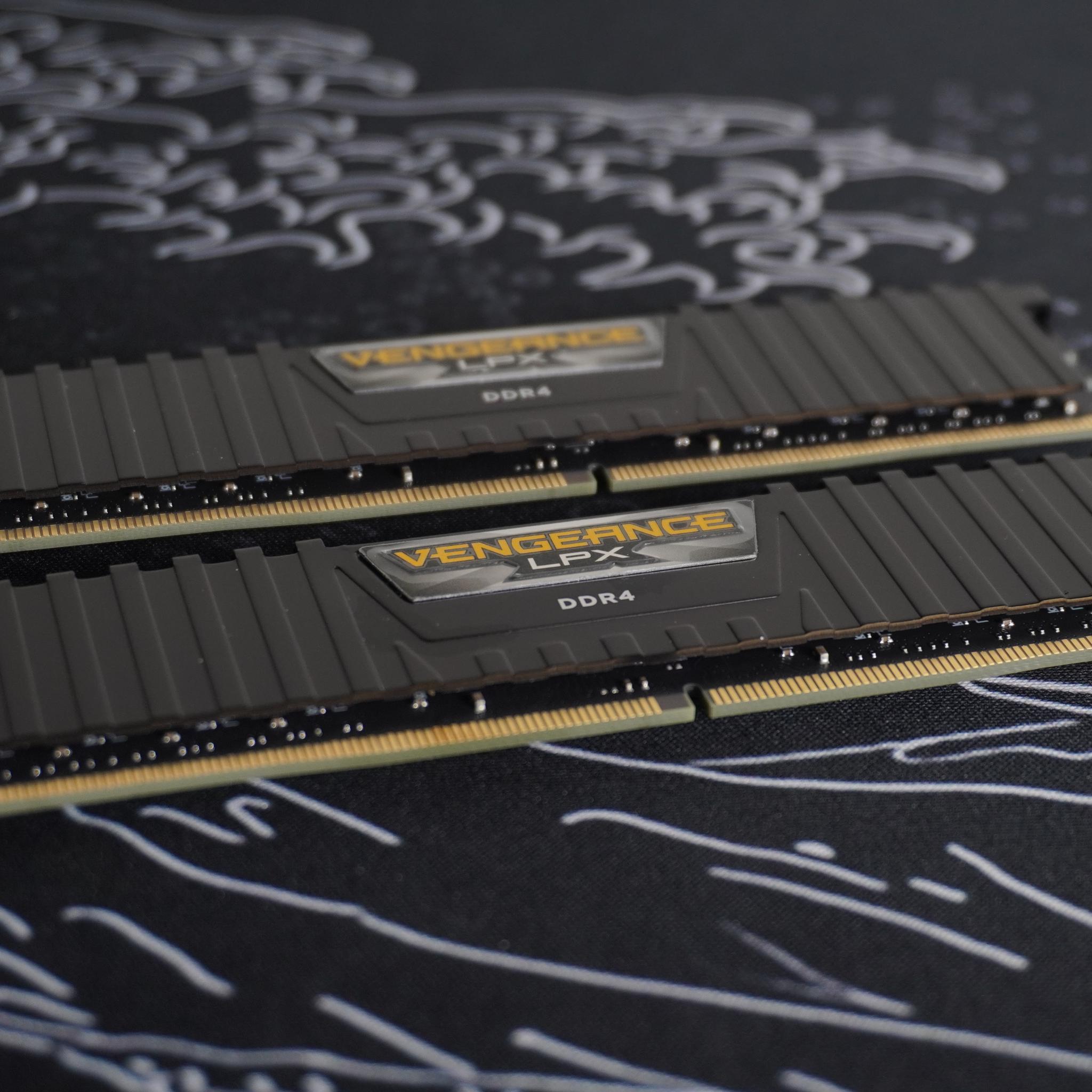 32GB (2x16GB) CORSAIR Vengeance LPX DDR4 RAM 3200MHz