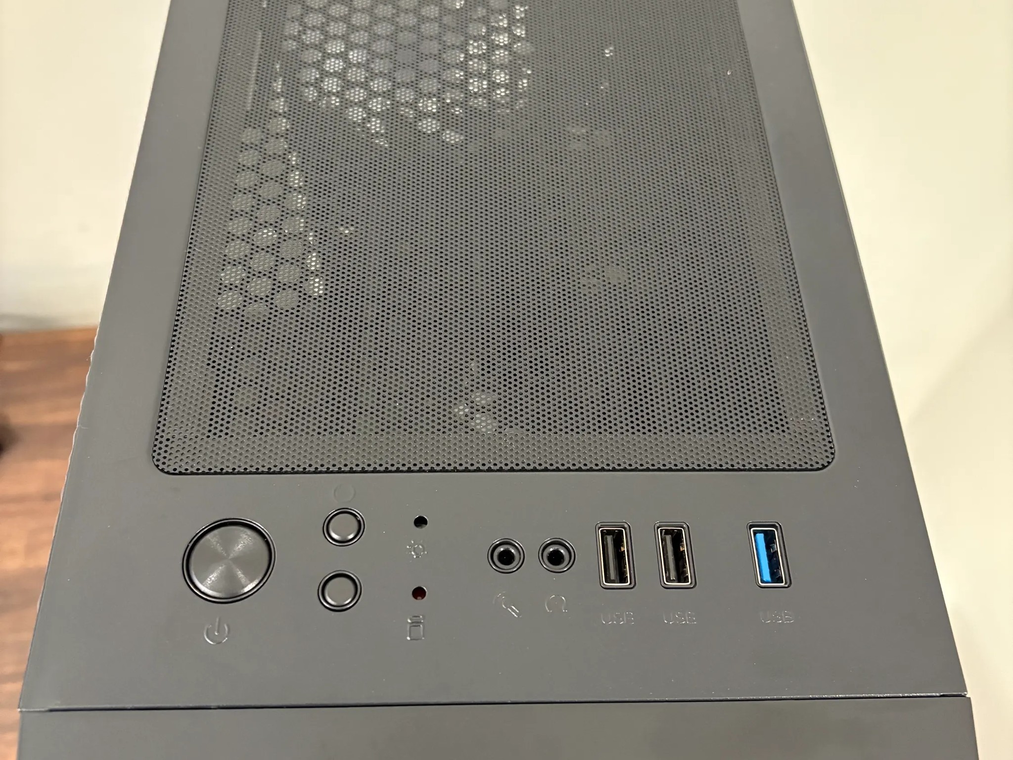 Custom Gaming PC - Budget Build with Excellent Performance! (Ryzen 5 2600X/RTX 2060