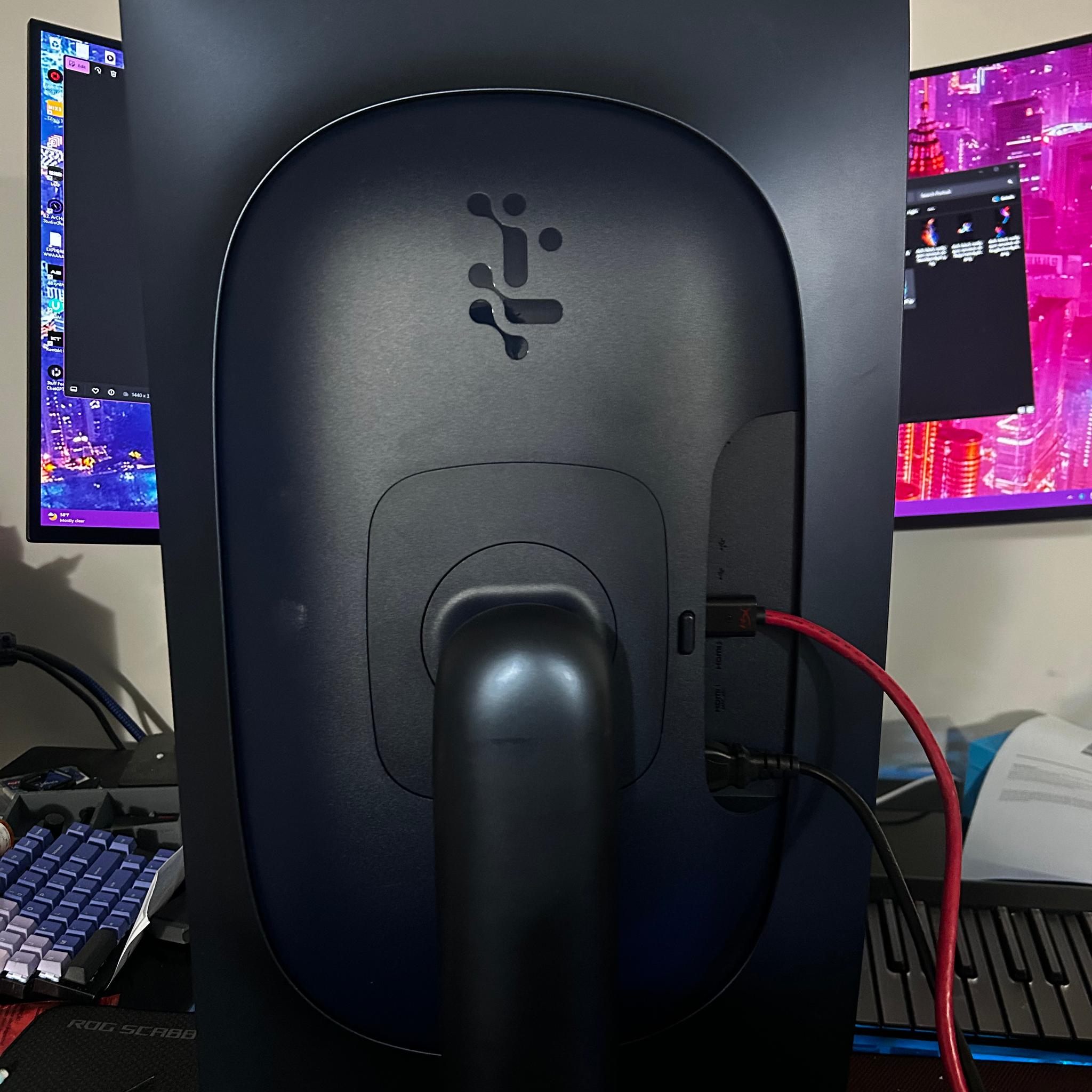 Alienware QD-OLED 27" 4K UHD (3840 x 2160) 240Hz Gaming Monitor (AW2725Q)