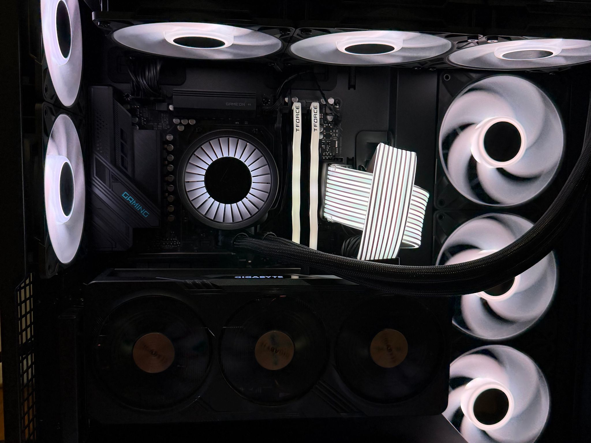 🔥 Gaming PC | Ryzen 5 9600X | RX 7900 GRE | 32GB DDR5 | 1TB SSD