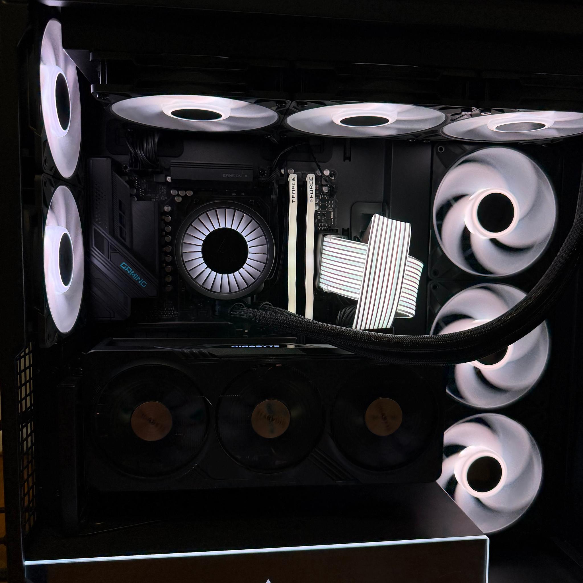 🔥 Gaming PC | Ryzen 5 9600X | RX 7900 GRE | 32GB DDR5 | 1TB SSD