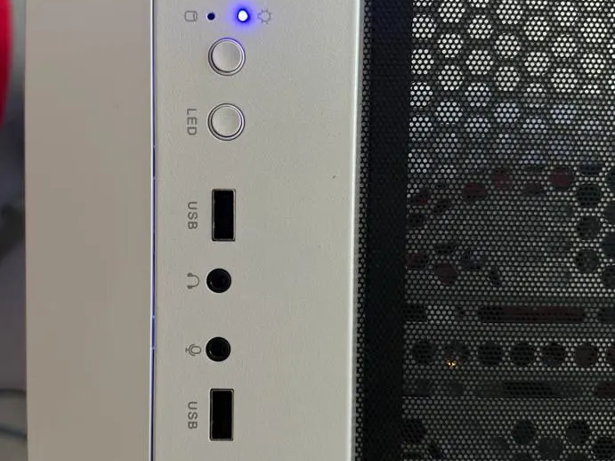 Intel i7/GTX 1660 SUPER, 16GB RAM, 500GB SSD Mid tower RGB Gaming PC