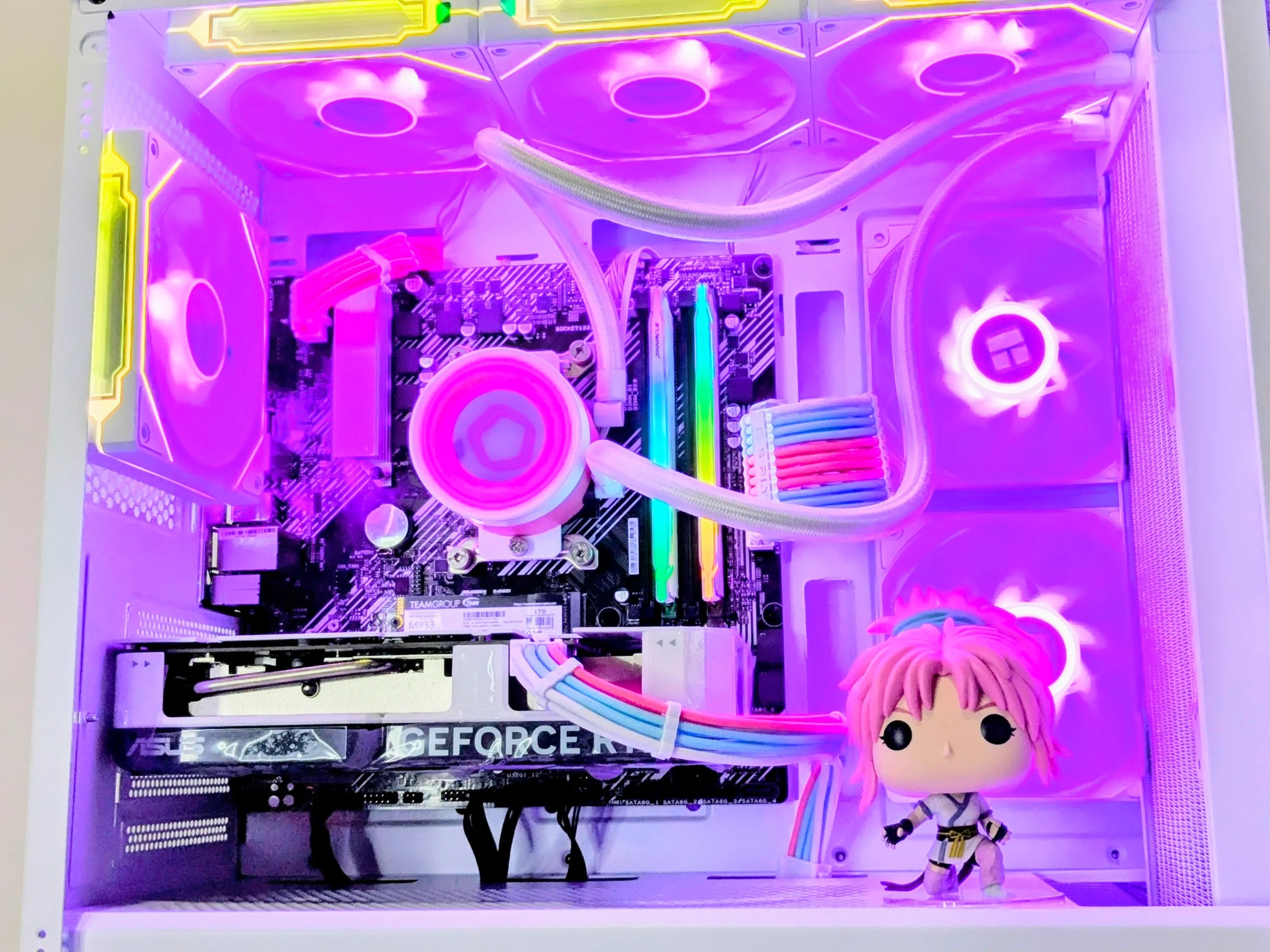 💘💙🤍Machi Komacine💀🕷️💘RTX 4060💘Ryzen 5 5600💘32GB RAM💘1TB NVMe💘Windows 11 Pro